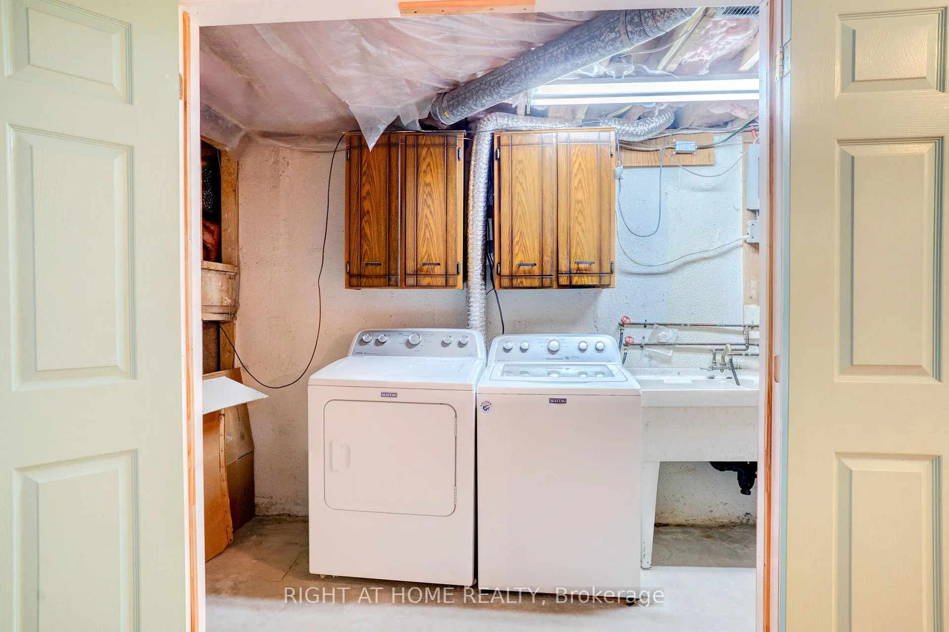 Photo 39 of 47 Shieldmark Crescent, Markham, Royal Orchard — HOMEH