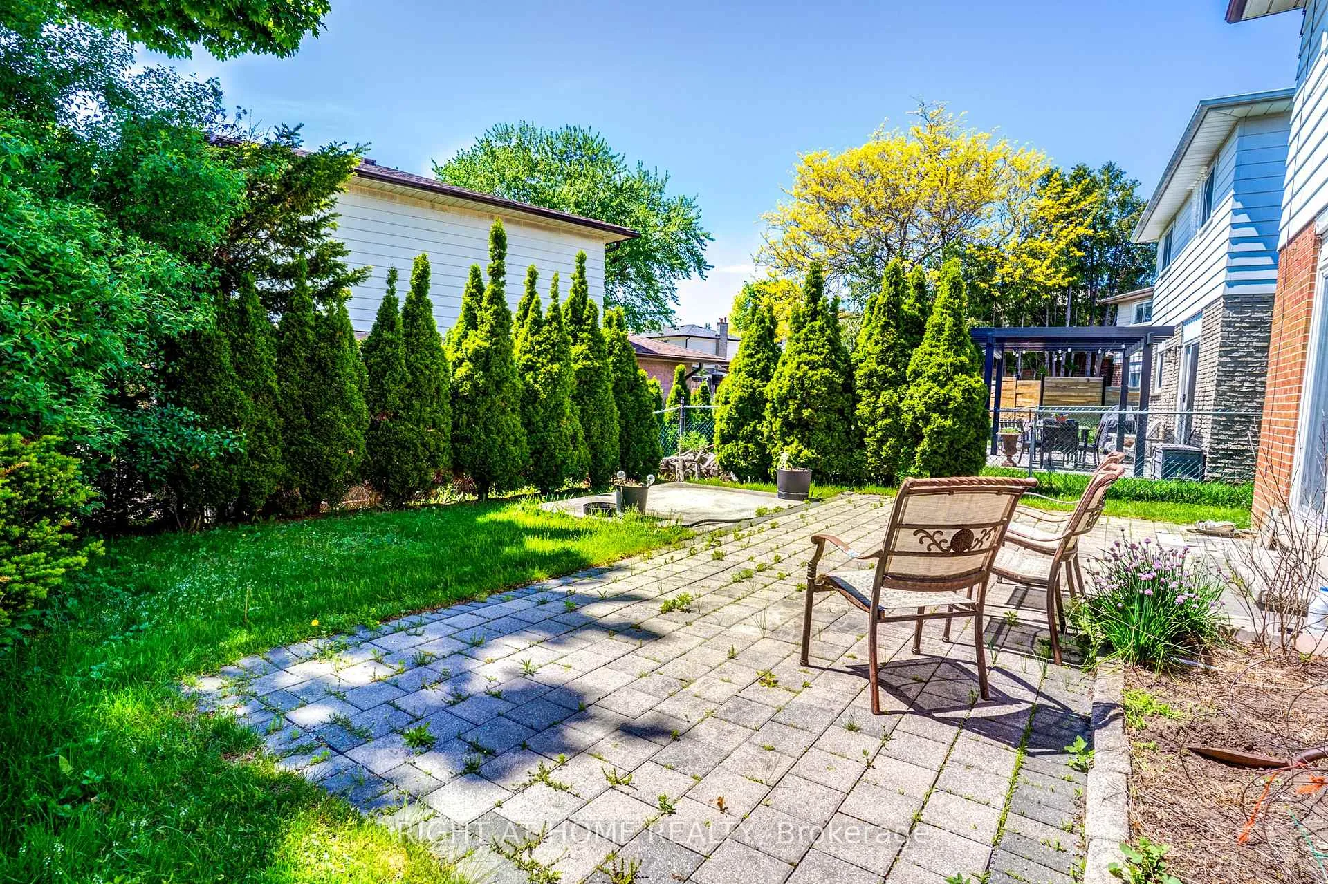 Photo 41 of 47 Shieldmark Crescent, Markham, Royal Orchard — HOMEH