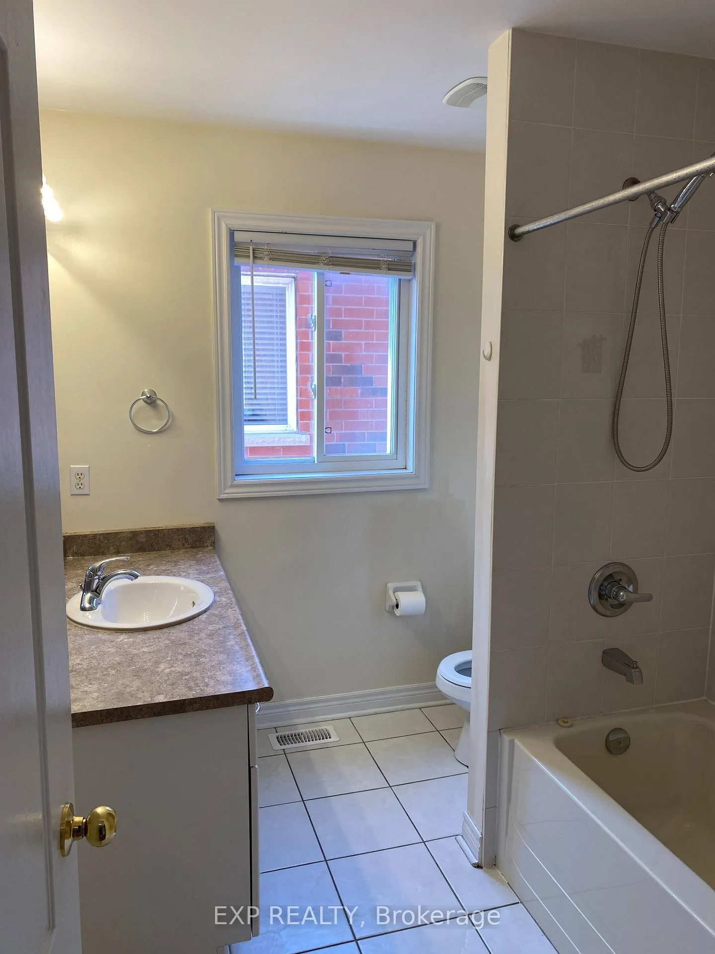 Photo 13 of 303 Andrews Trail, Milton, Clarke — HOMEH