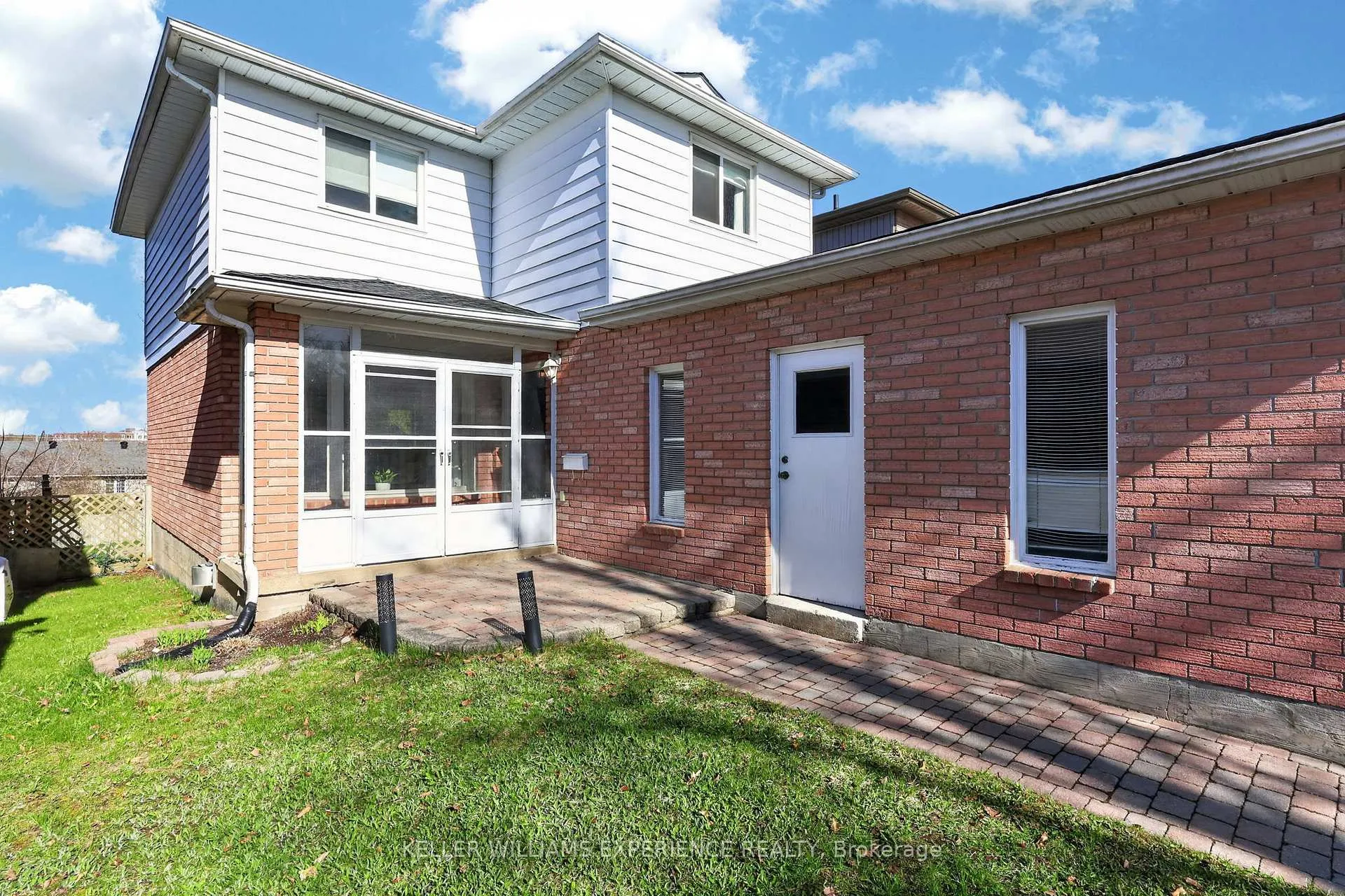 Photo 4 of 65 Garden Drive, Barrie, Allandale Heights — HOMEH