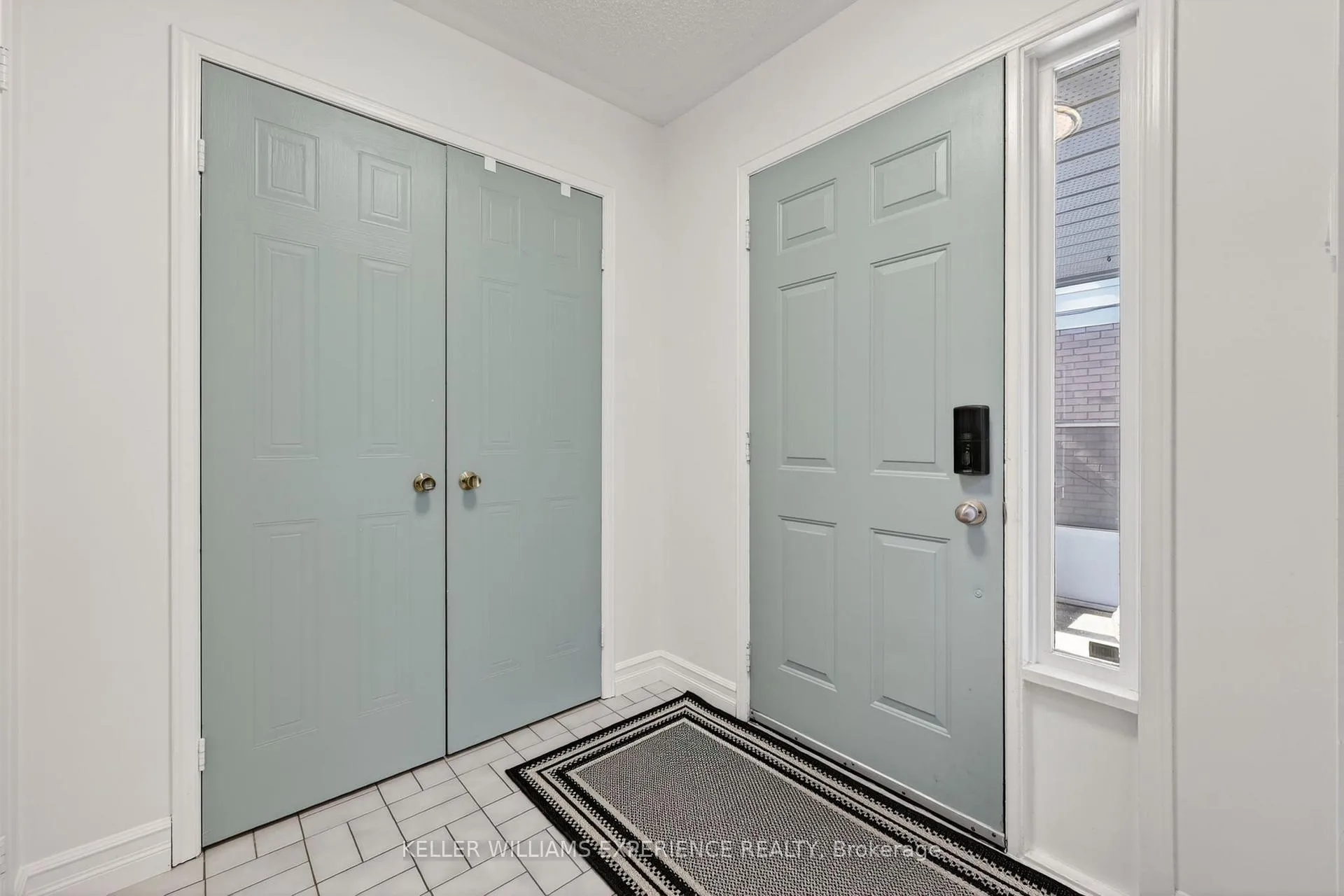 Photo 7 of 65 Garden Drive, Barrie, Allandale Heights — HOMEH