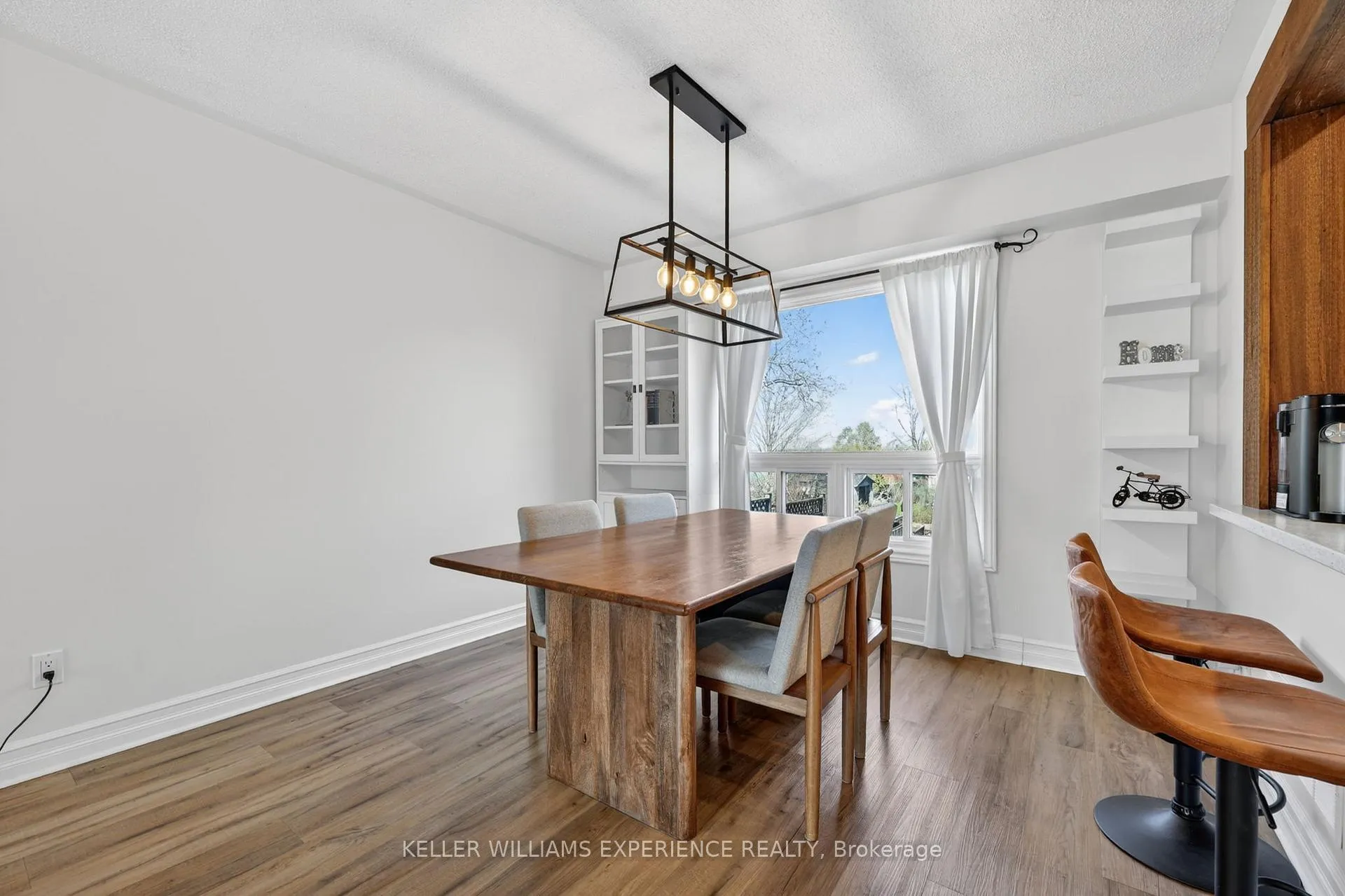 Photo 12 of 65 Garden Drive, Barrie, Allandale Heights — HOMEH