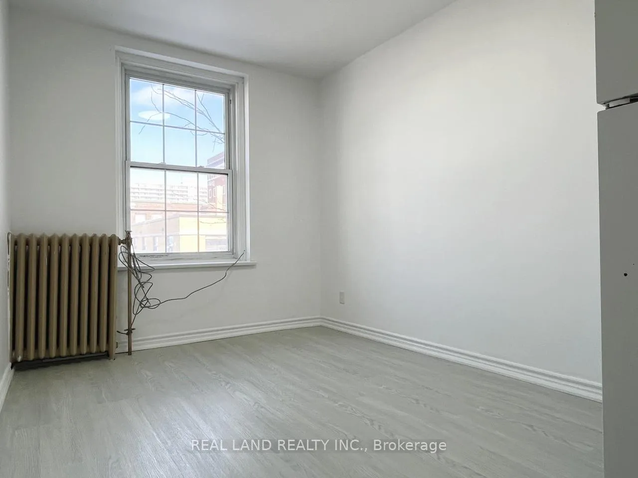 Photo 7 of Unit Unit 1, 31 King Street E, Oshawa, Central — HOMEH