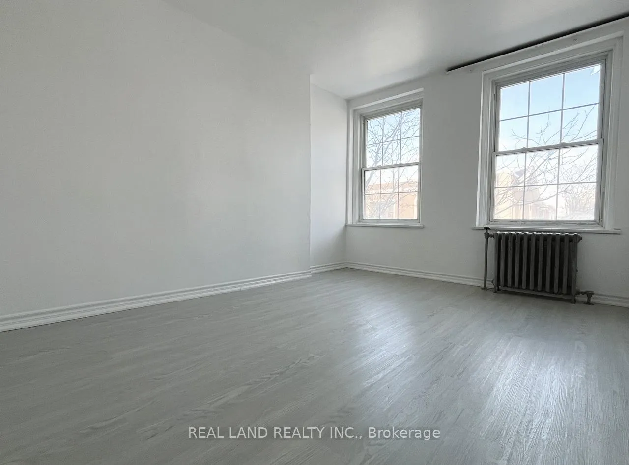 Photo 10 of Unit Unit 1, 31 King Street E, Oshawa, Central — HOMEH