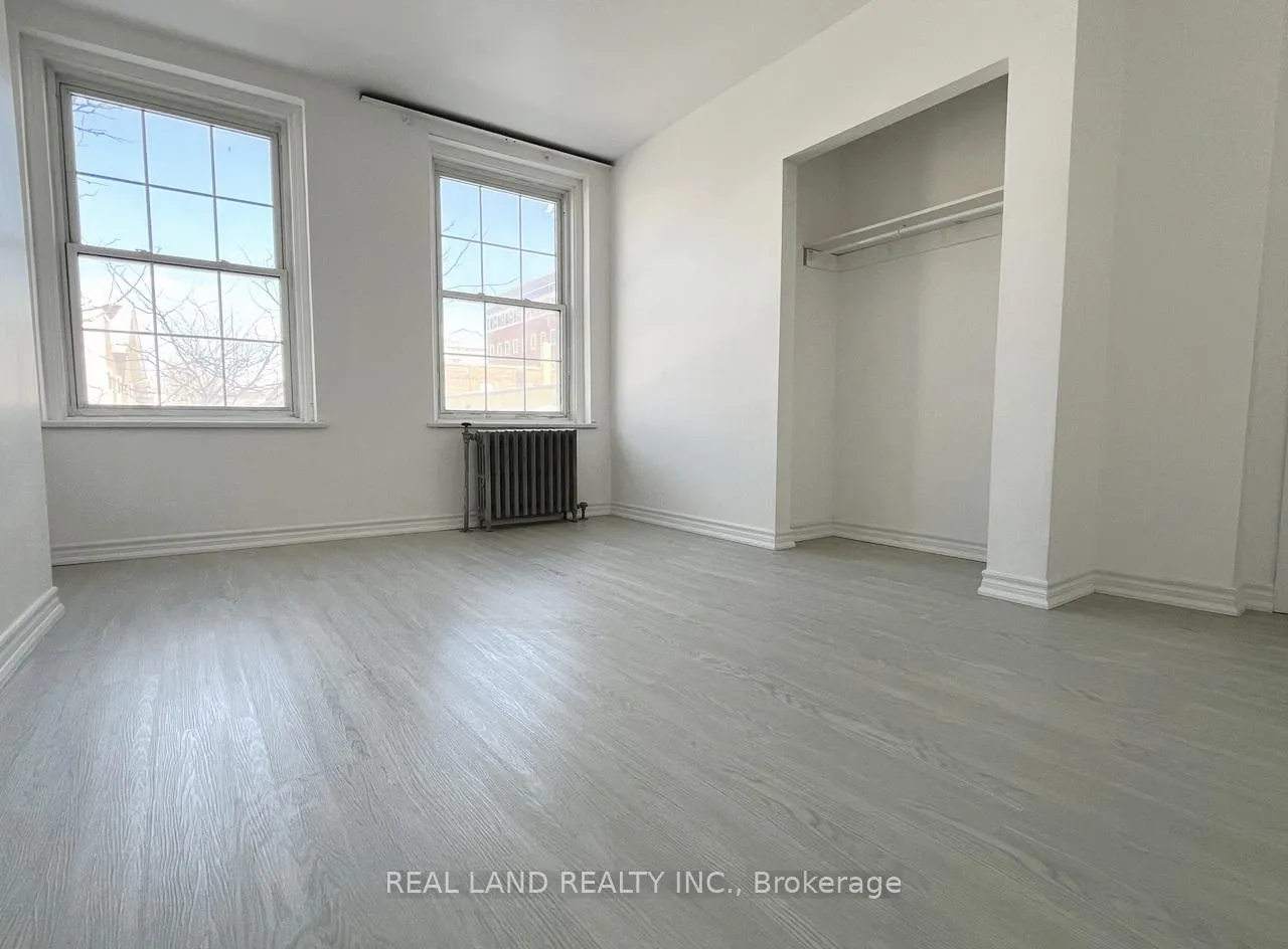 Photo 11 of Unit Unit 1, 31 King Street E, Oshawa, Central — HOMEH