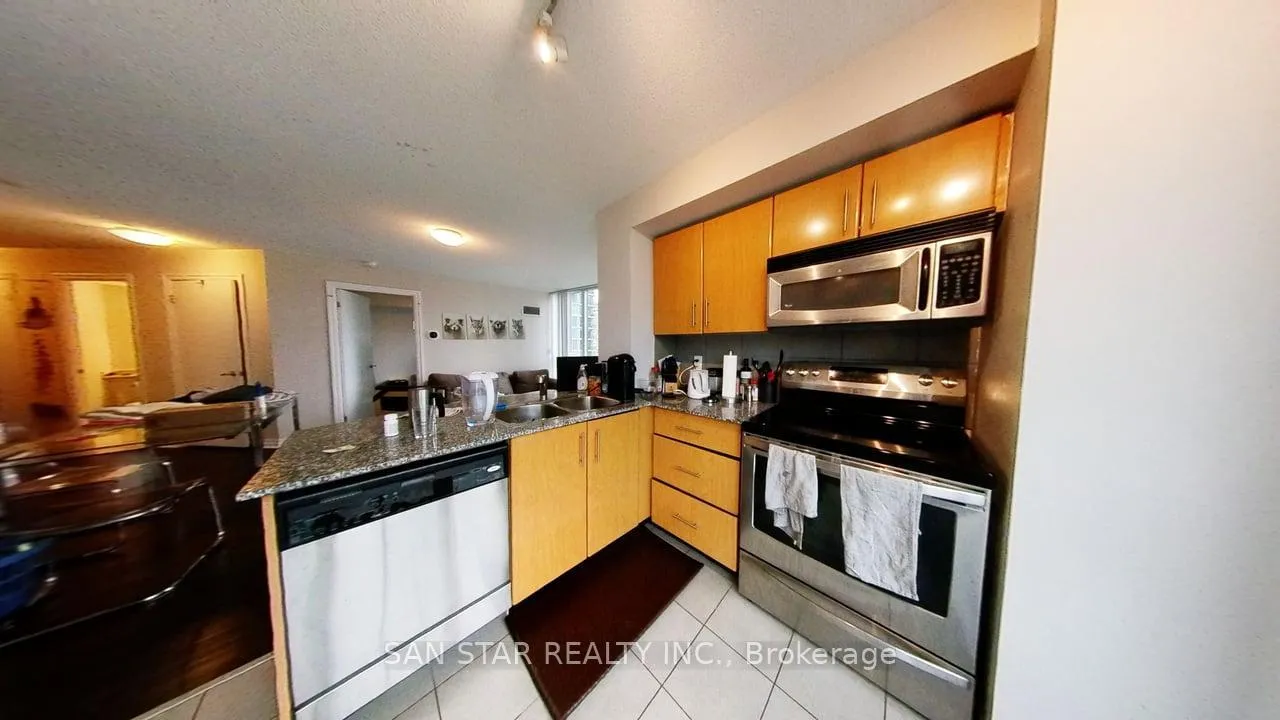 Photo 4 of Unit 1902, 16 Yonge Street, Toronto, Waterfront Communities — HOMEH
