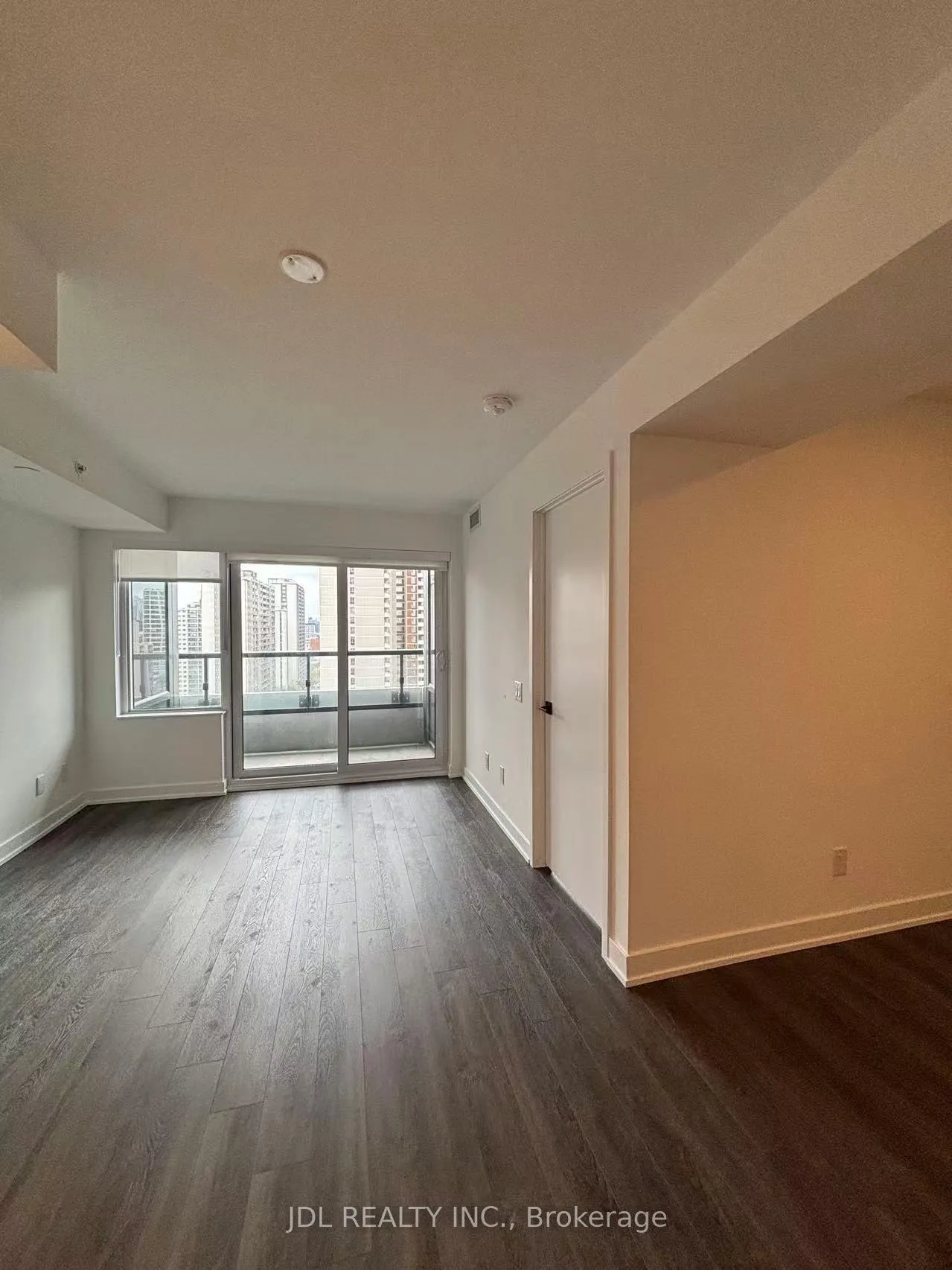Photo 2 of Unit 1611, 609 Sherbourne Street, Toronto, North St. James Town — HOMEH
