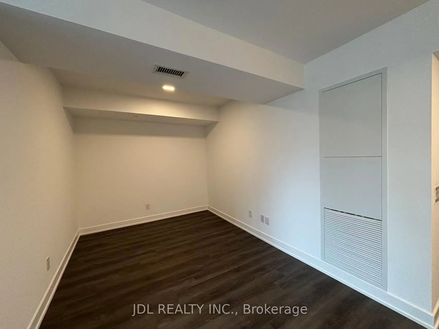Photo 6 of Unit 1611, 609 Sherbourne Street, Toronto, North St. James Town — HOMEH