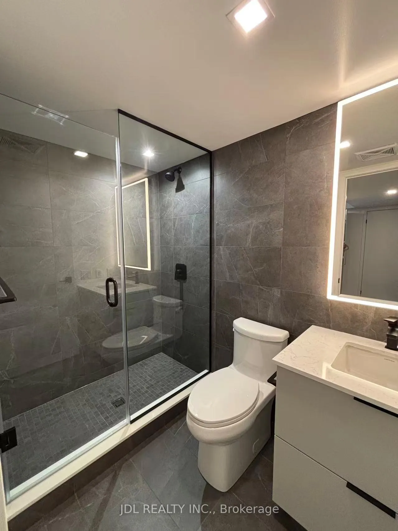 Photo 11 of Unit 1611, 609 Sherbourne Street, Toronto, North St. James Town — HOMEH