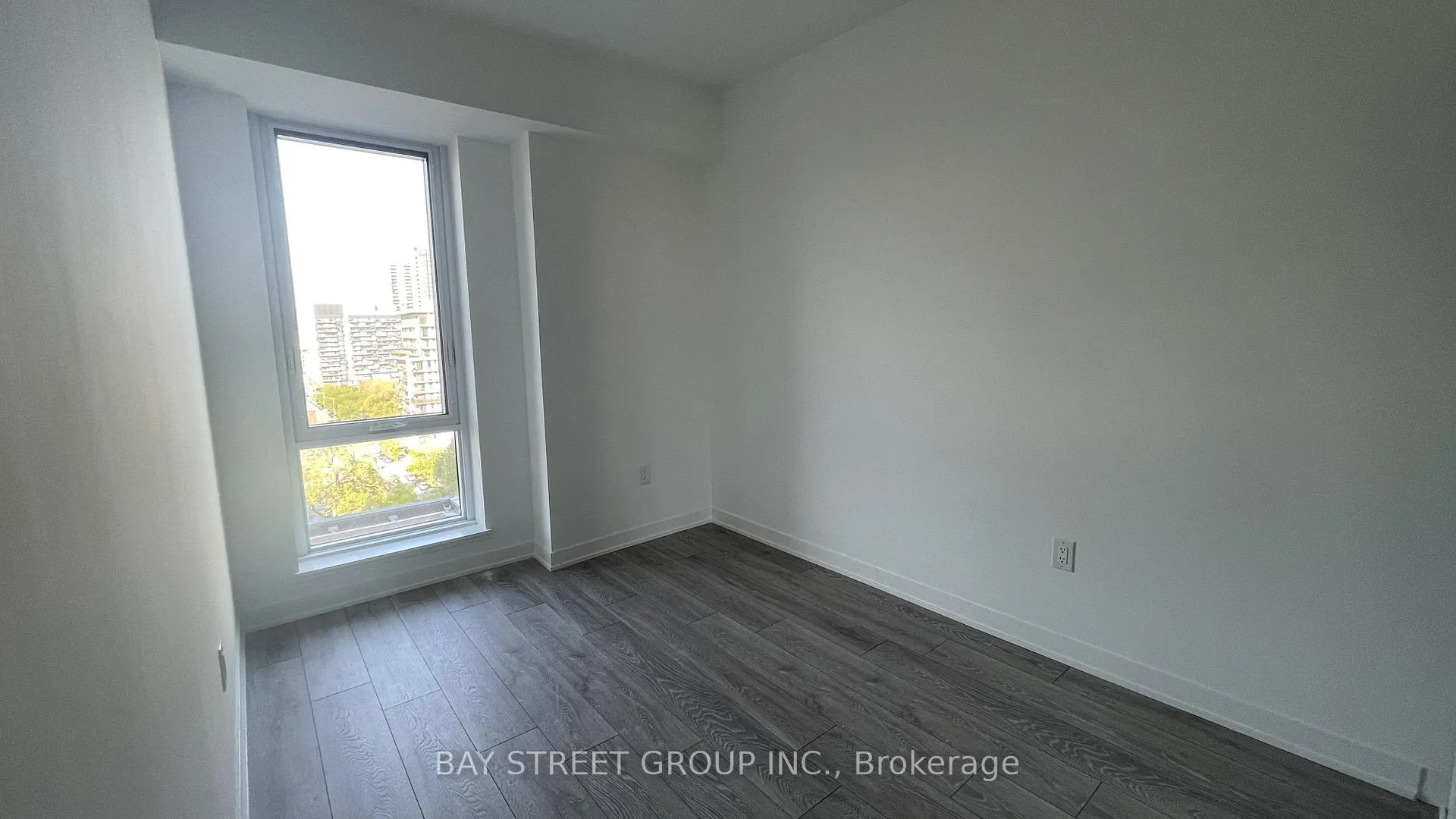 Photo 5 of Unit 902, 10 Oak Street, Toronto, Regent Park — HOMEH