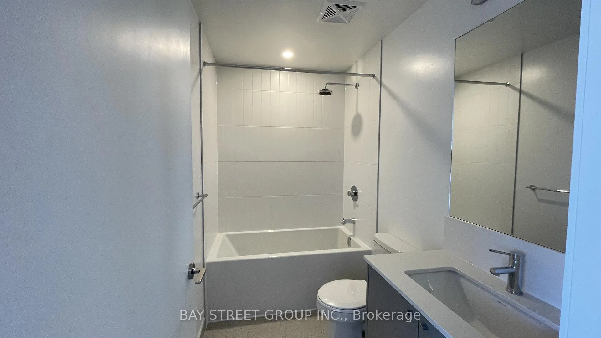 Photo 6 of Unit 902, 10 Oak Street, Toronto, Regent Park — HOMEH