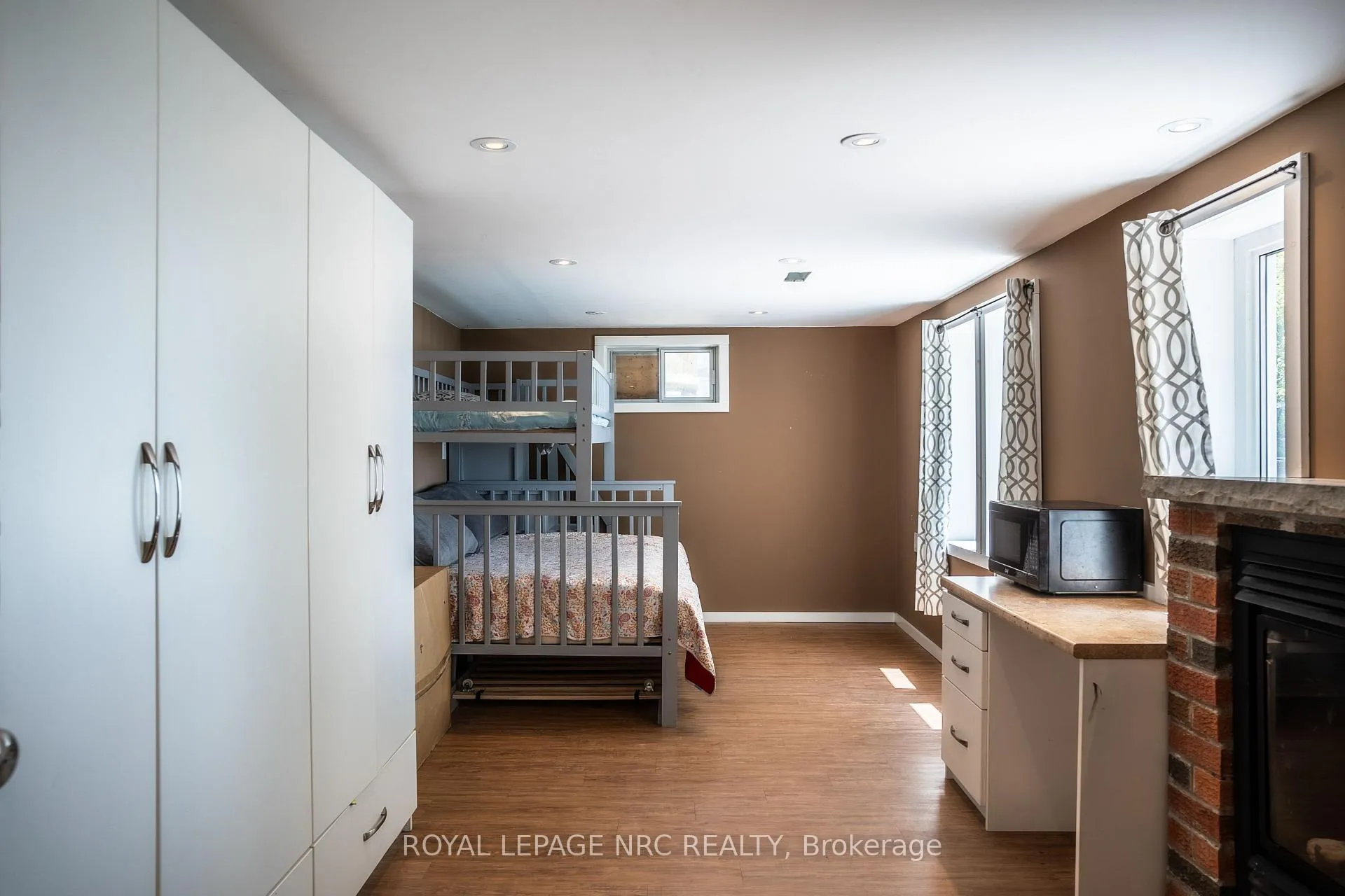 Photo 19 of 10245 Camelot Drive, Wainfleet, Lakeshore — HOMEH