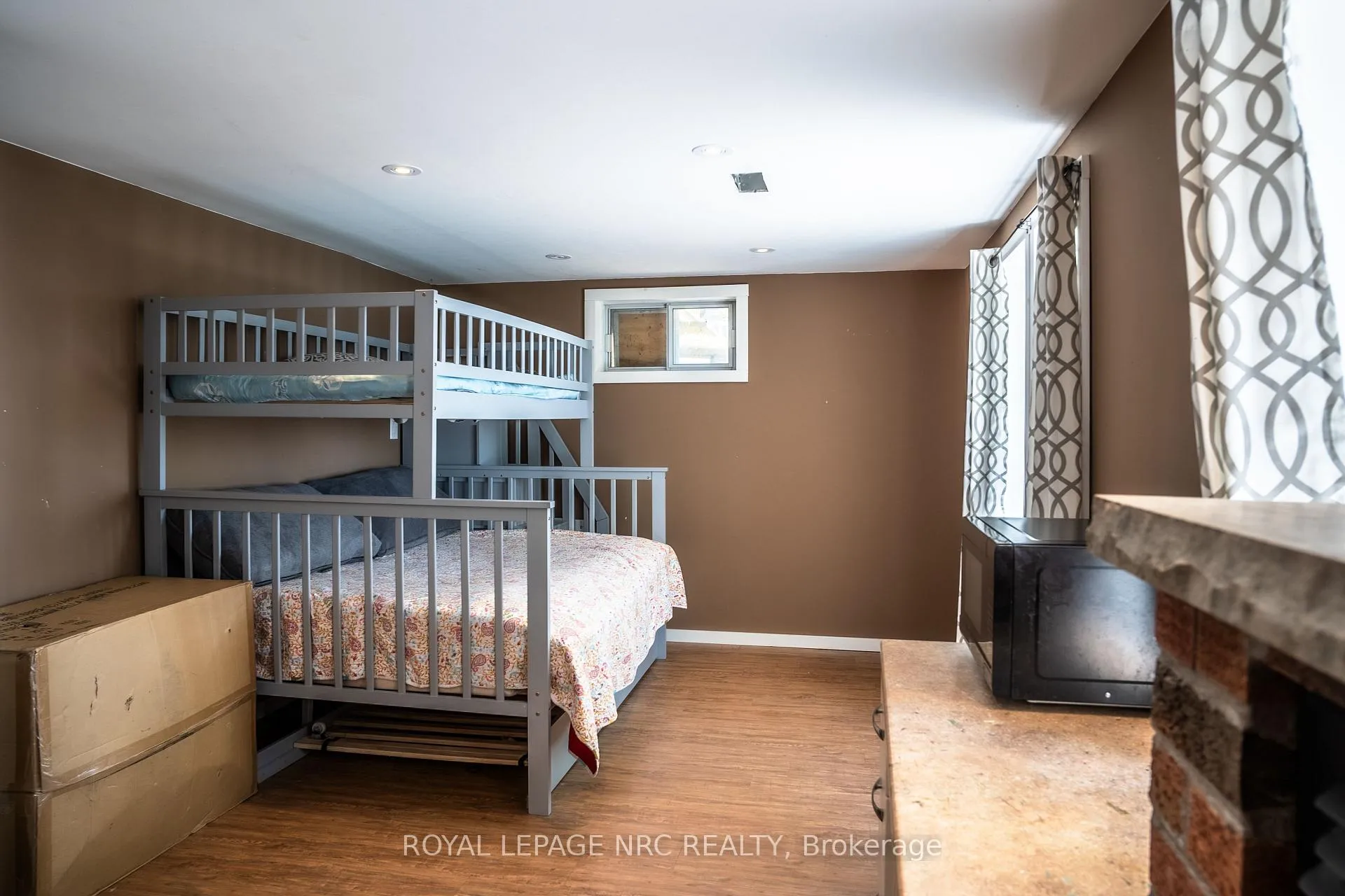 Photo 20 of 10245 Camelot Drive, Wainfleet, Lakeshore — HOMEH