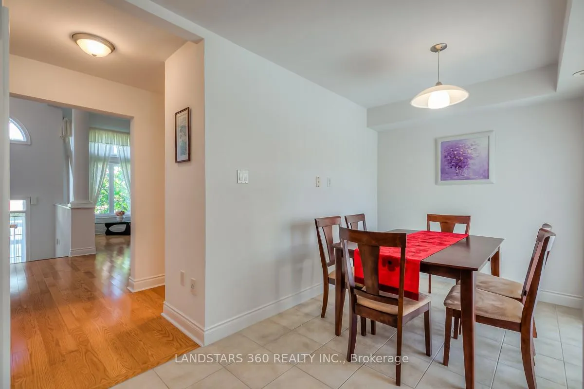 Photo 12 of 174 Legends Way, Markham, Unionville — HOMEH