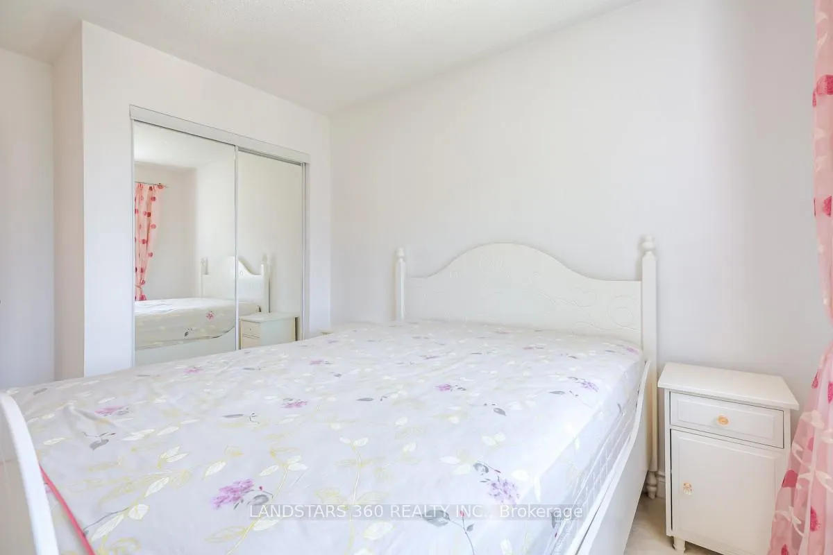 Photo 33 of 174 Legends Way, Markham, Unionville — HOMEH