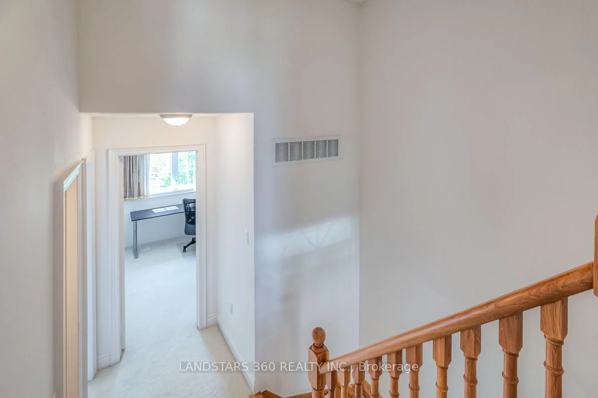 Photo 42 of 174 Legends Way, Markham, Unionville — HOMEH