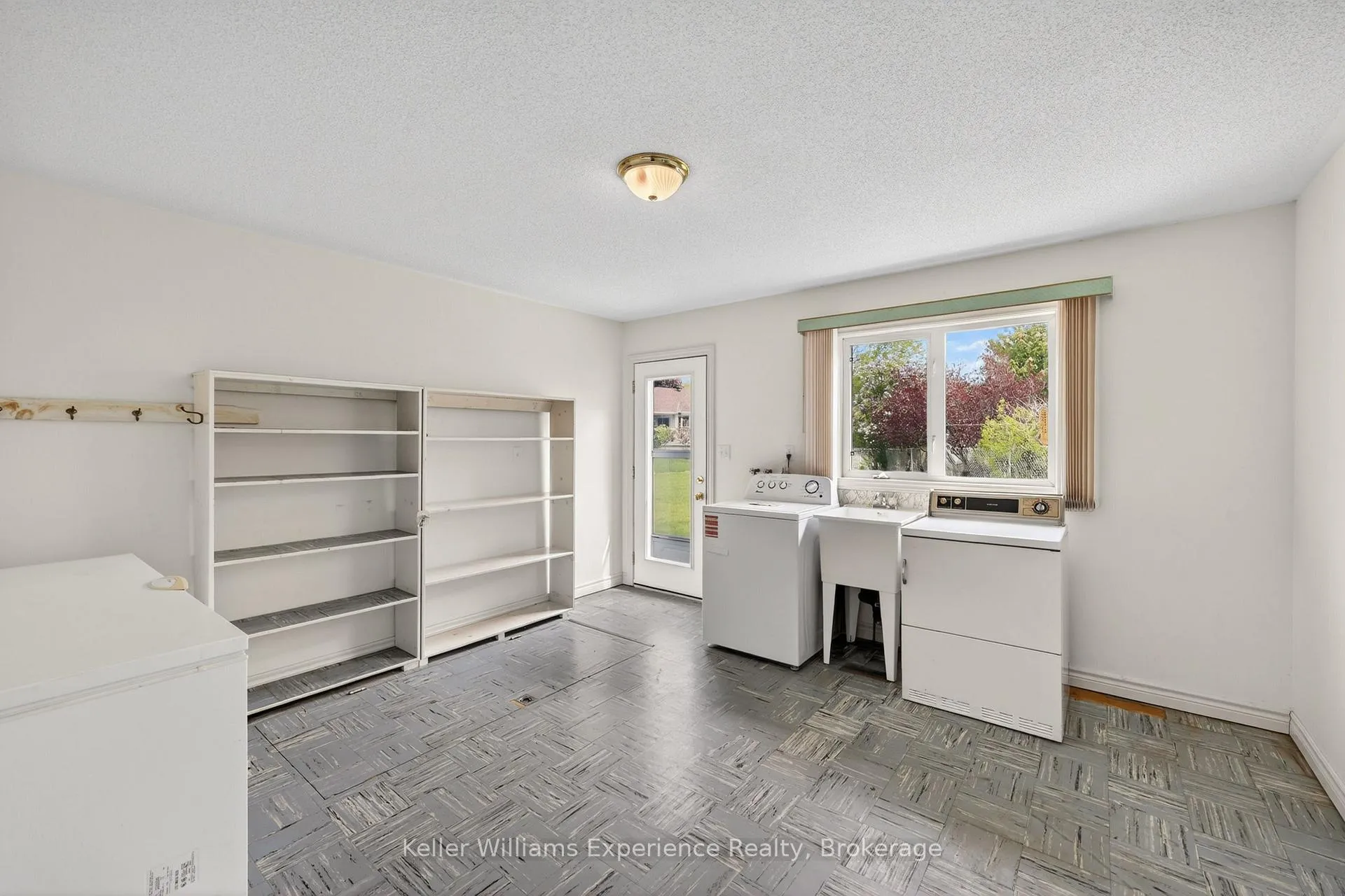 Photo 12 of 5 Bridle Road, Penetanguishene — HOMEH