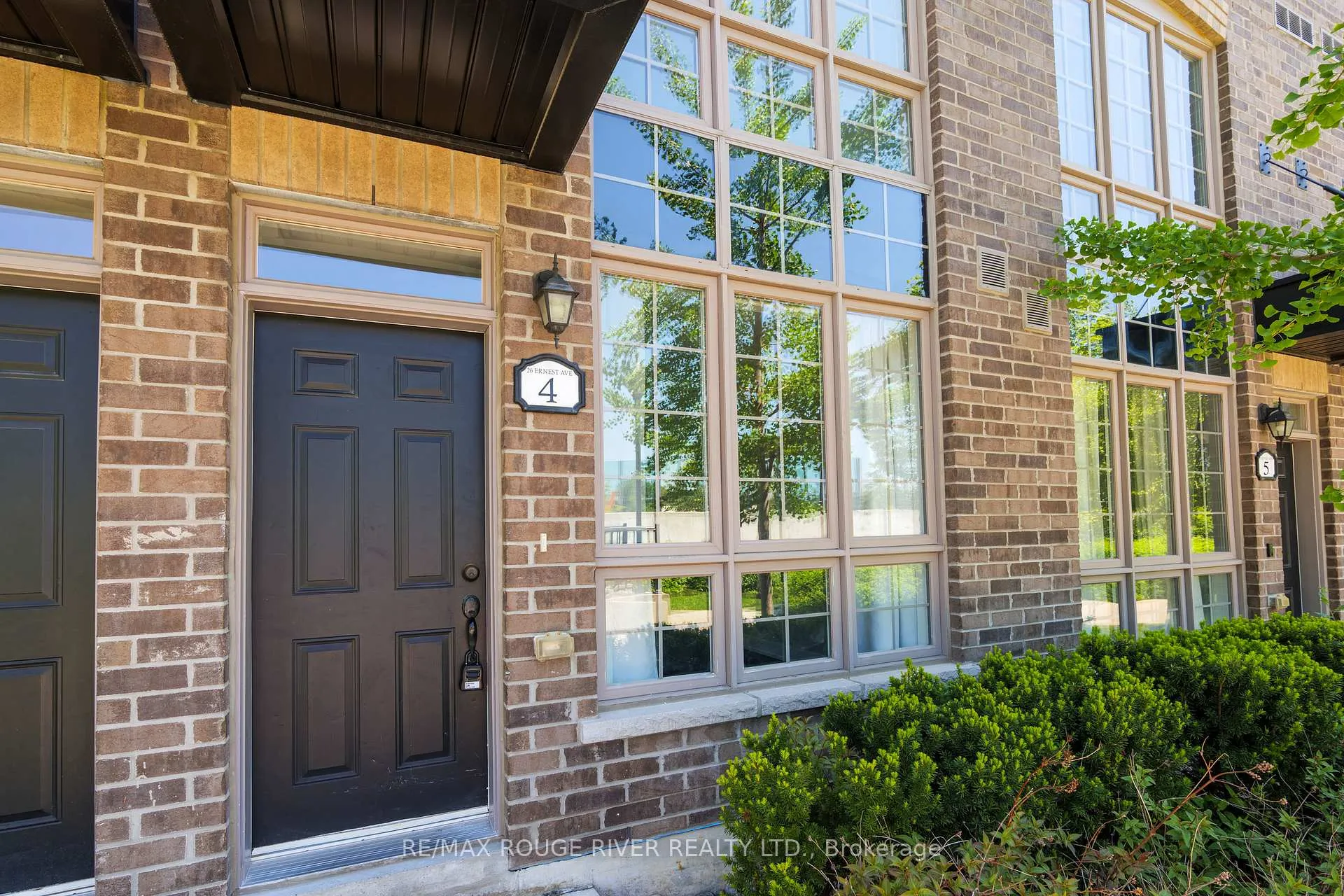 Photo 2 of Unit 4, 26 Ernest Avenue, Toronto, Dovercourt-Wallace Emerson-Junction — HOMEH