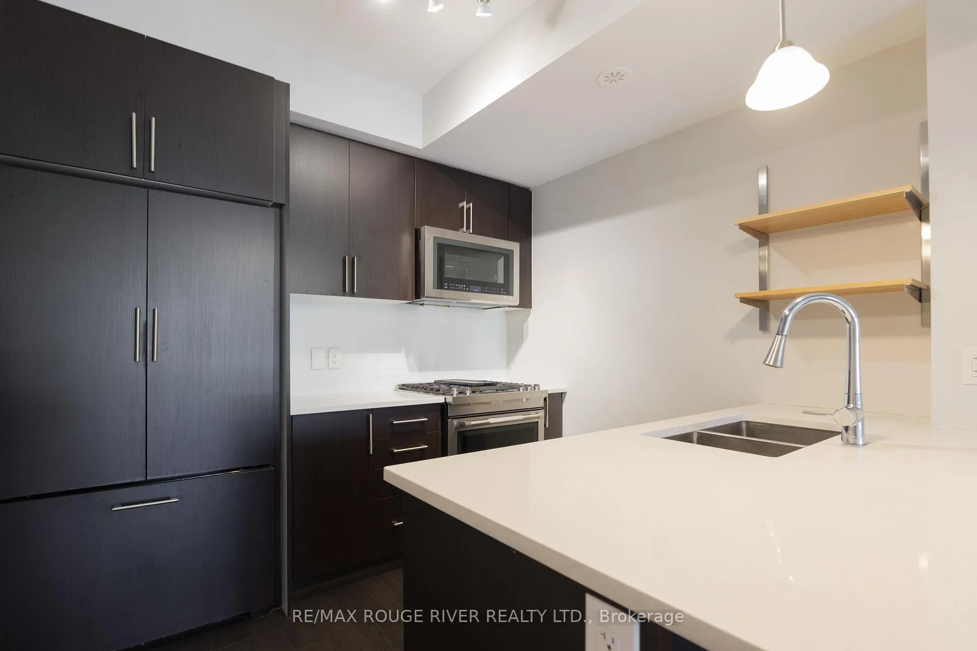 Photo 5 of Unit 4, 26 Ernest Avenue, Toronto, Dovercourt-Wallace Emerson-Junction — HOMEH