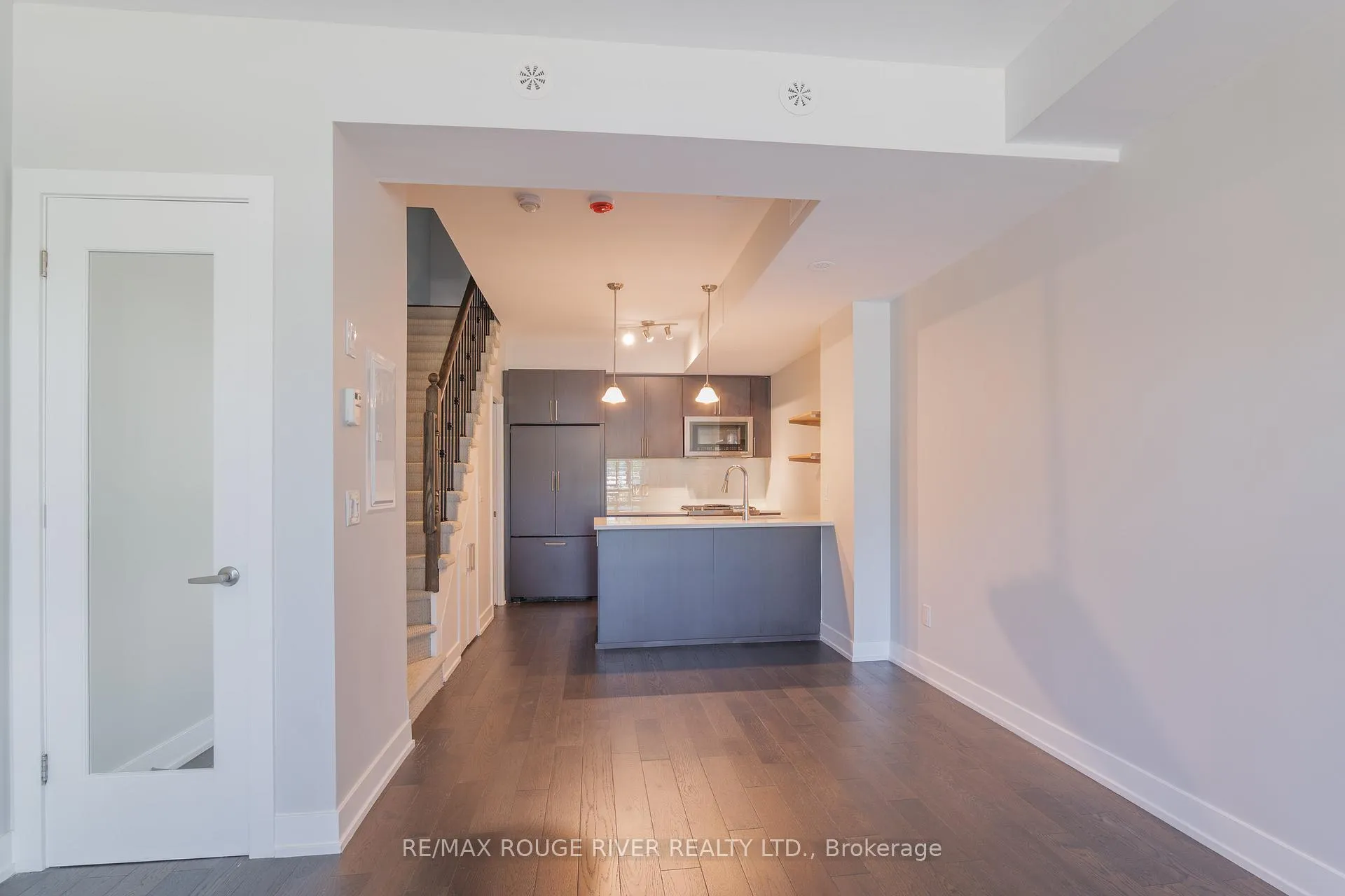 Photo 10 of Unit 4, 26 Ernest Avenue, Toronto, Dovercourt-Wallace Emerson-Junction — HOMEH