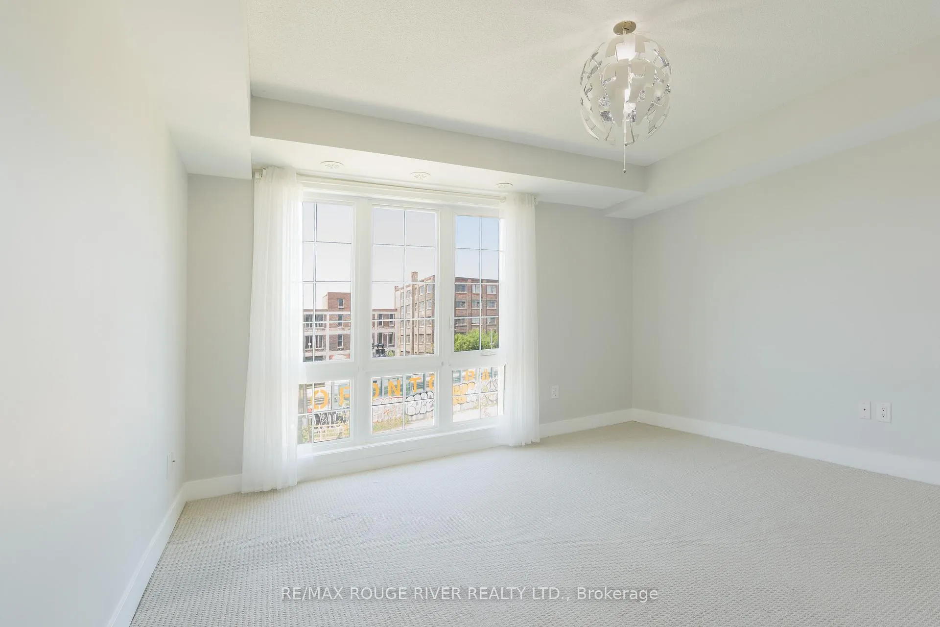 Photo 16 of Unit 4, 26 Ernest Avenue, Toronto, Dovercourt-Wallace Emerson-Junction — HOMEH