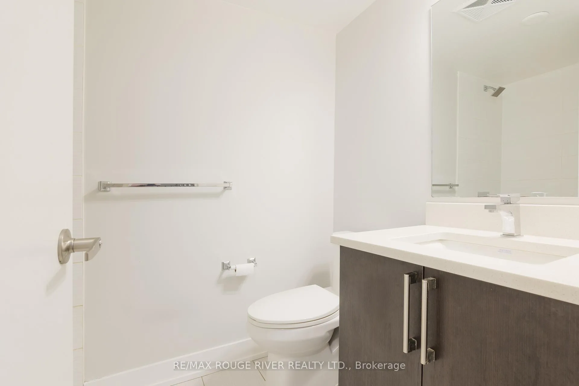Photo 18 of Unit 4, 26 Ernest Avenue, Toronto, Dovercourt-Wallace Emerson-Junction — HOMEH