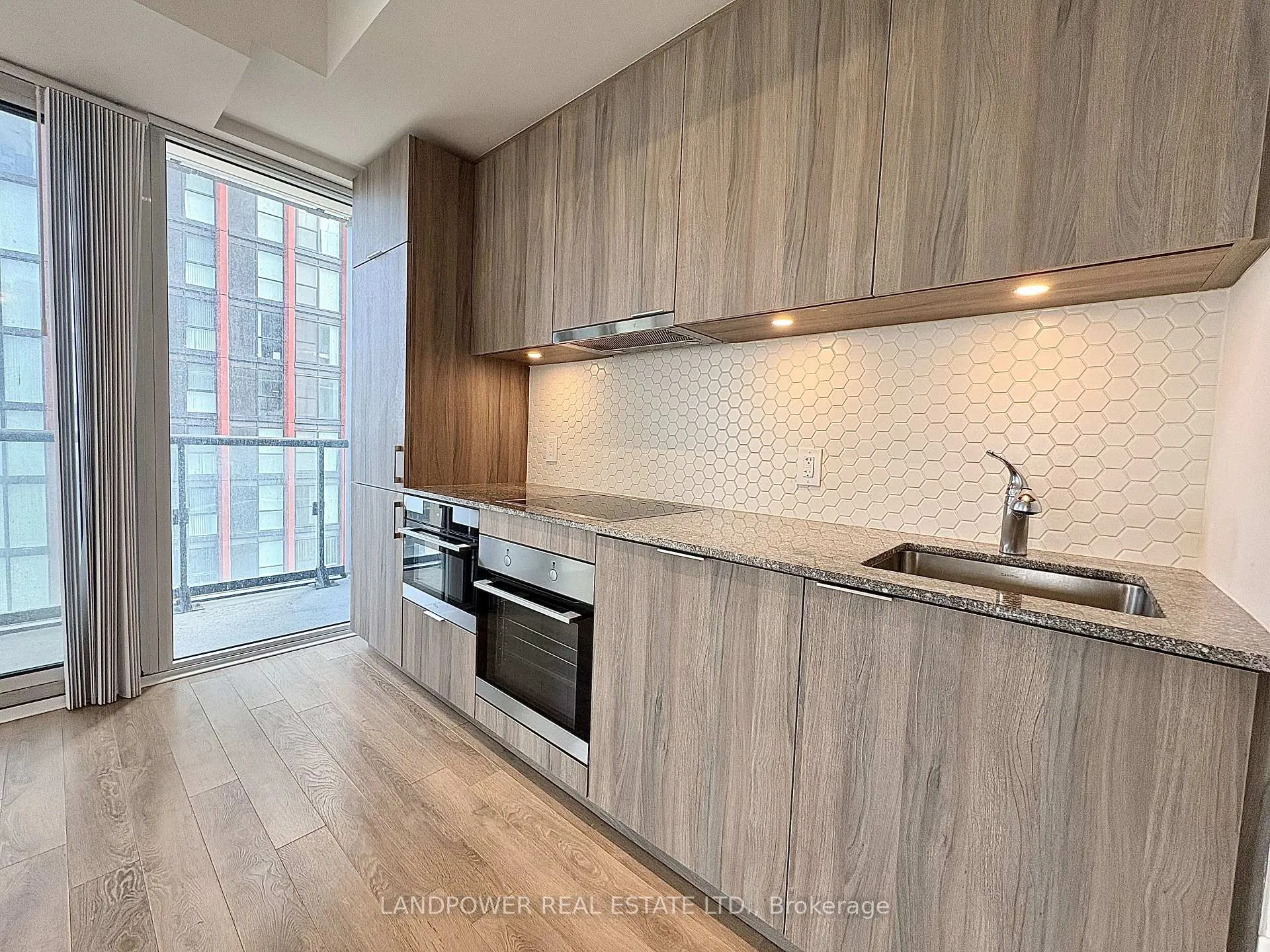 Photo 8 of Unit 1620, 158 Front Street E, Toronto, Moss Park — HOMEH