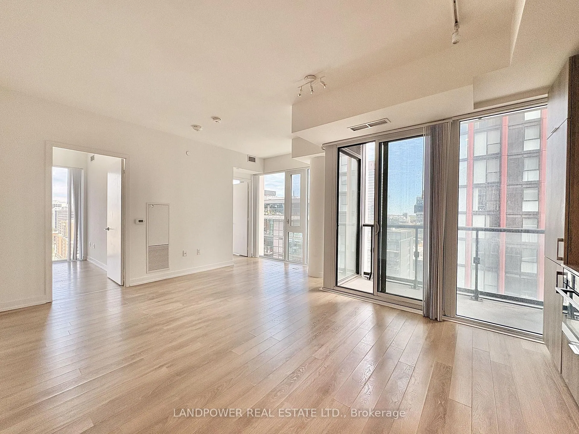 Photo 10 of Unit 1620, 158 Front Street E, Toronto, Moss Park — HOMEH