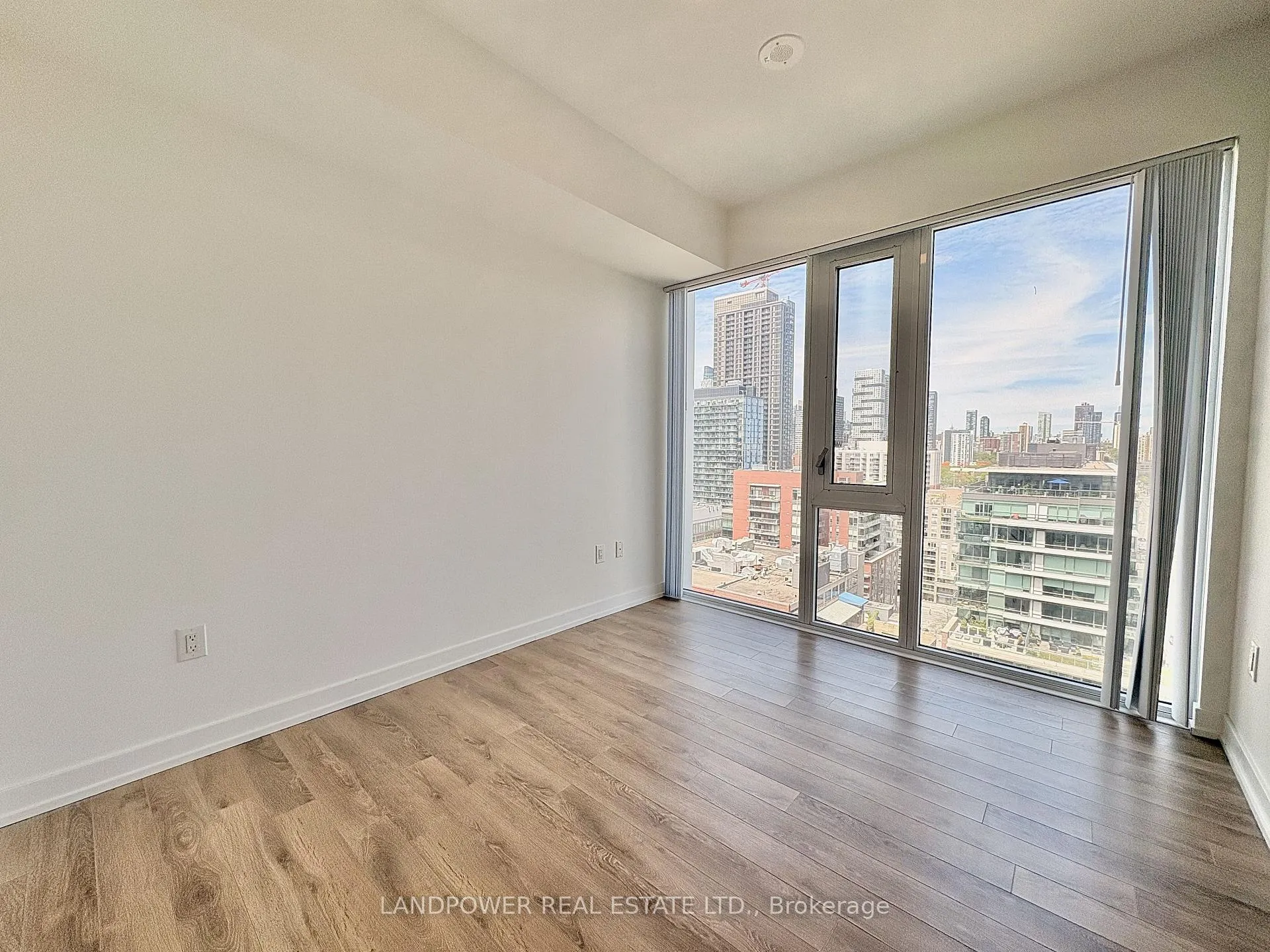 Photo 11 of Unit 1620, 158 Front Street E, Toronto, Moss Park — HOMEH