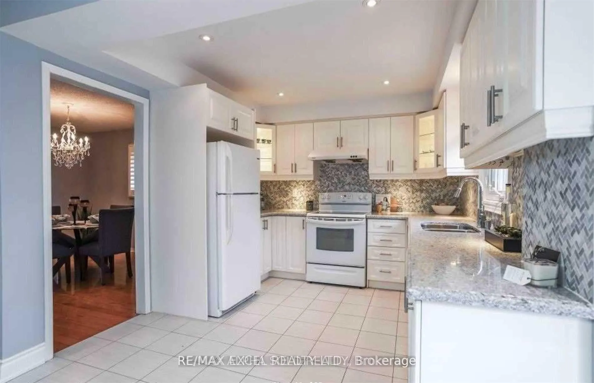 Photo 9 of 59 Dewberry Drive, Markham, Middlefield — HOMEH