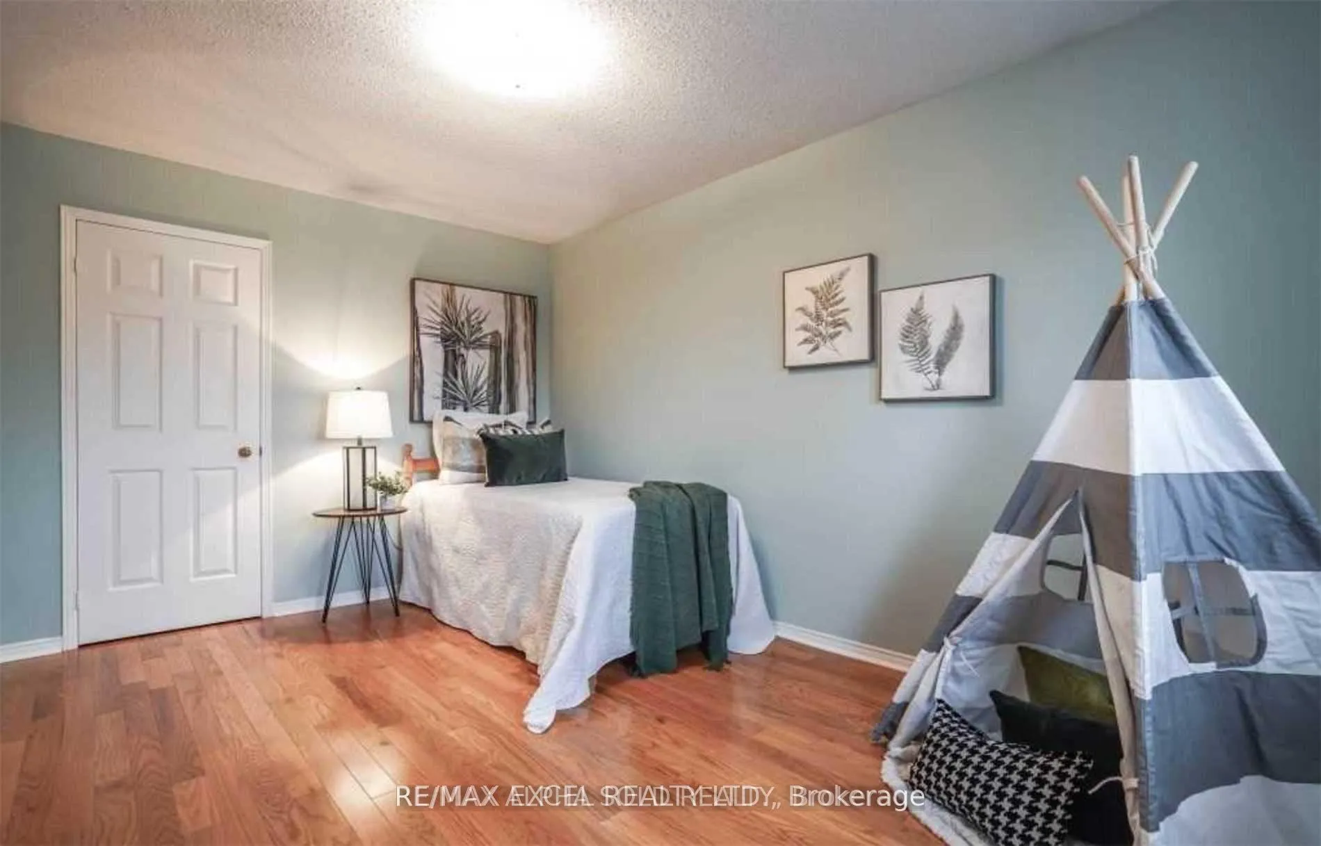 Photo 14 of 59 Dewberry Drive, Markham, Middlefield — HOMEH