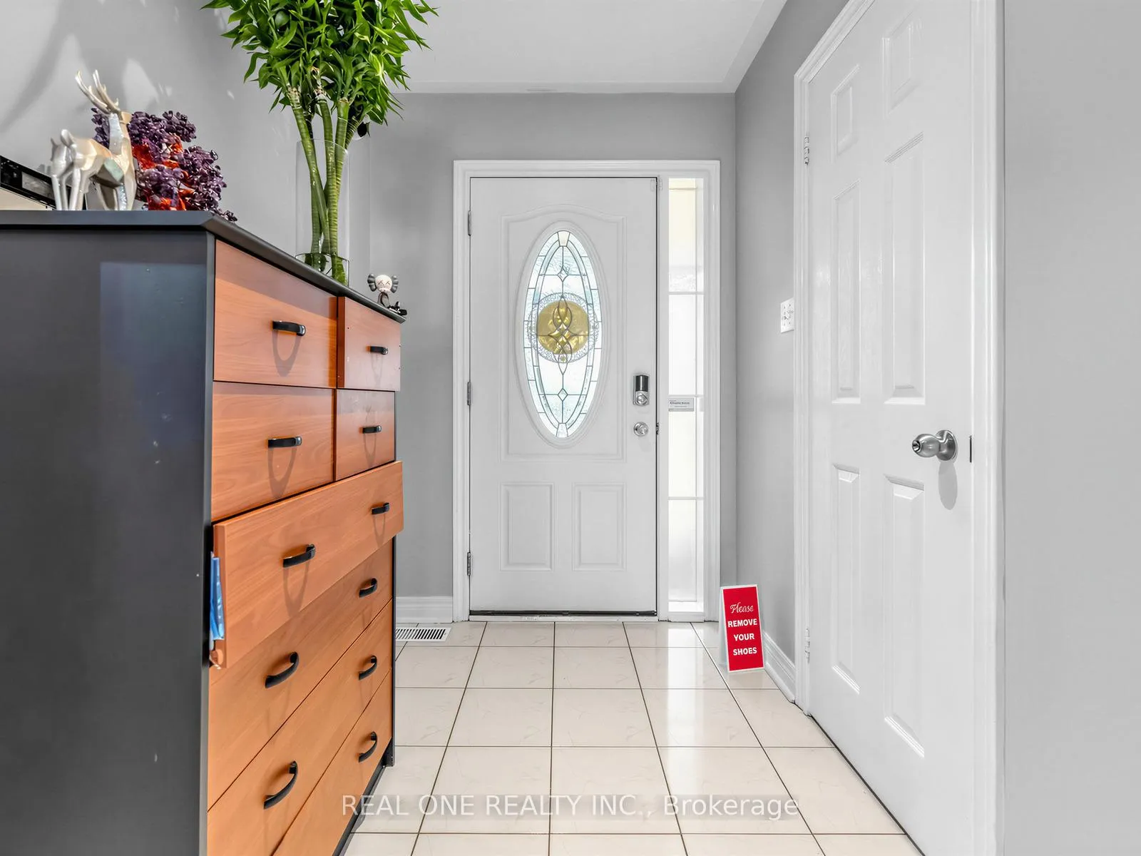 Photo 4 of 5849 Chorley Place, Mississauga, Central Erin Mills — HOMEH