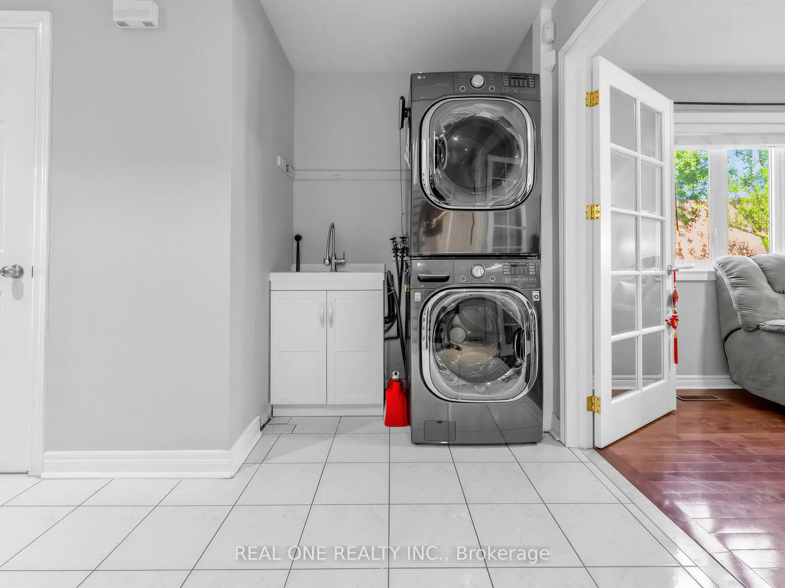 Photo 5 of 5849 Chorley Place, Mississauga, Central Erin Mills — HOMEH