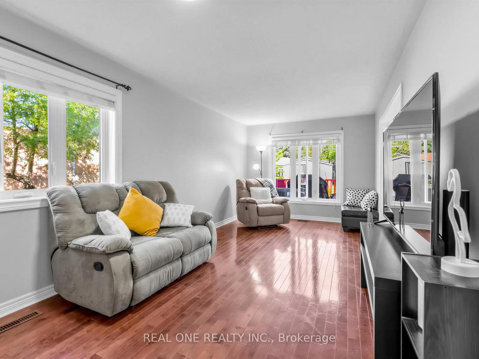 Photo 7 of 5849 Chorley Place, Mississauga, Central Erin Mills — HOMEH