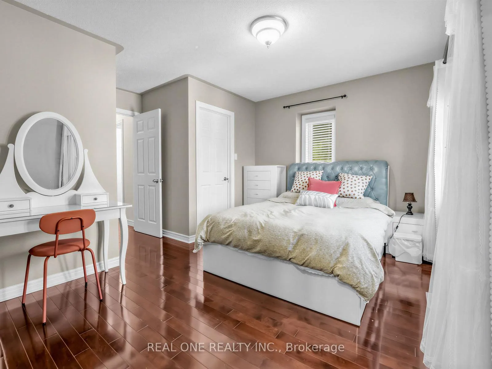 Photo 17 of 5849 Chorley Place, Mississauga, Central Erin Mills — HOMEH