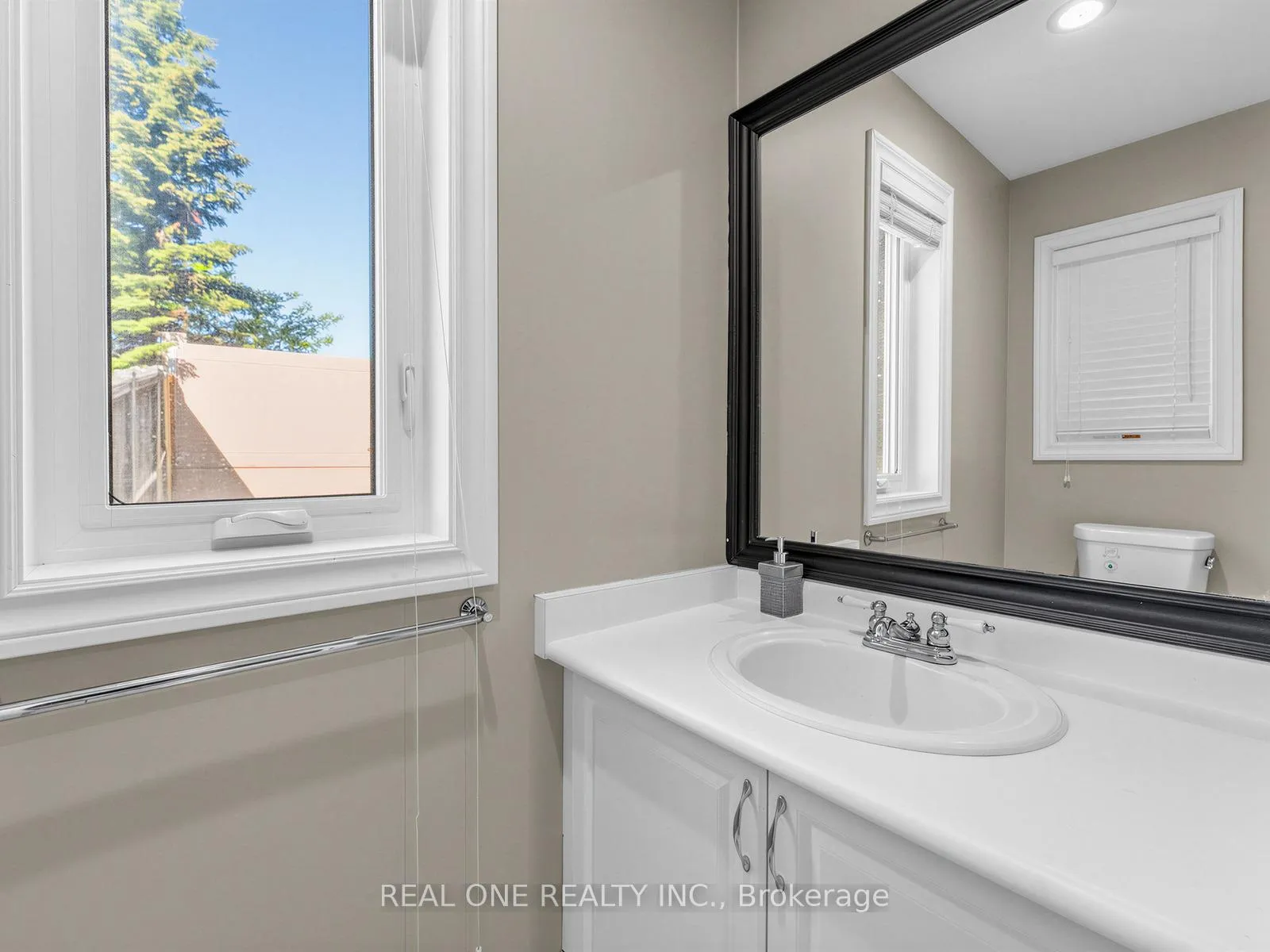 Photo 24 of 5849 Chorley Place, Mississauga, Central Erin Mills — HOMEH