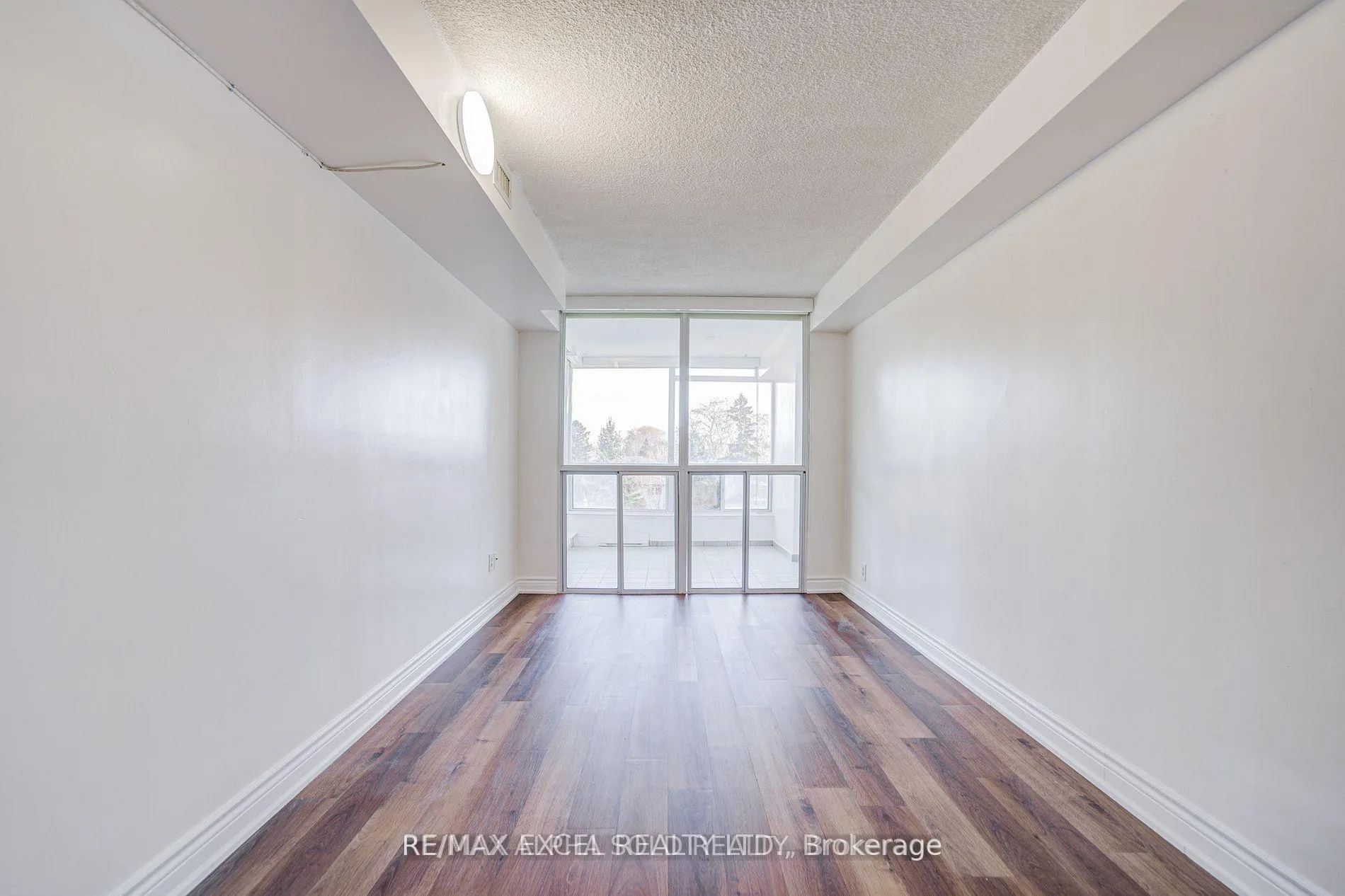Photo 23 of Unit 303, 4727 Sheppard Avenue E, Scarborough, Agincourt South-Malvern West — HOMEH