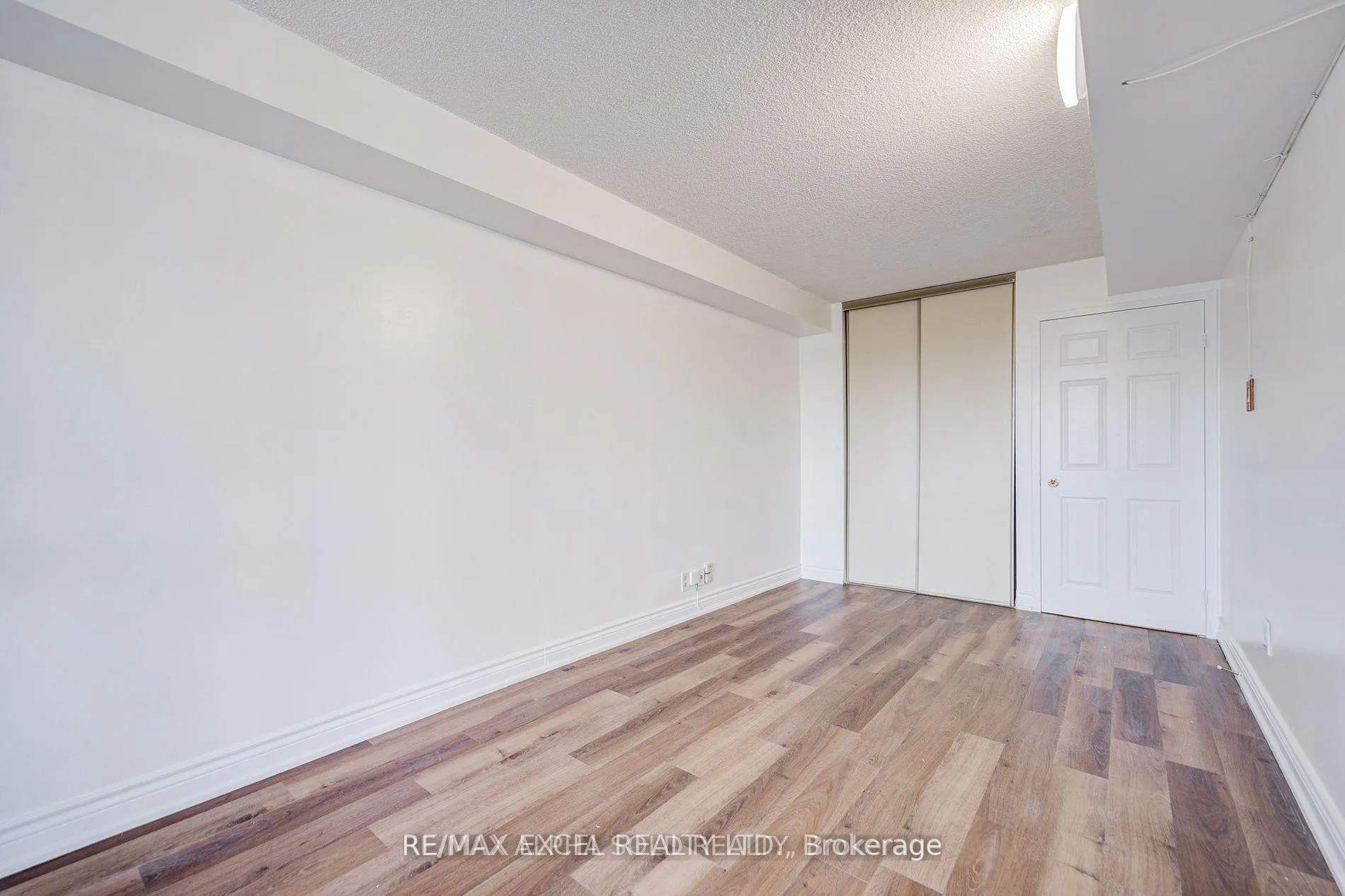 Photo 24 of Unit 303, 4727 Sheppard Avenue E, Scarborough, Agincourt South-Malvern West — HOMEH