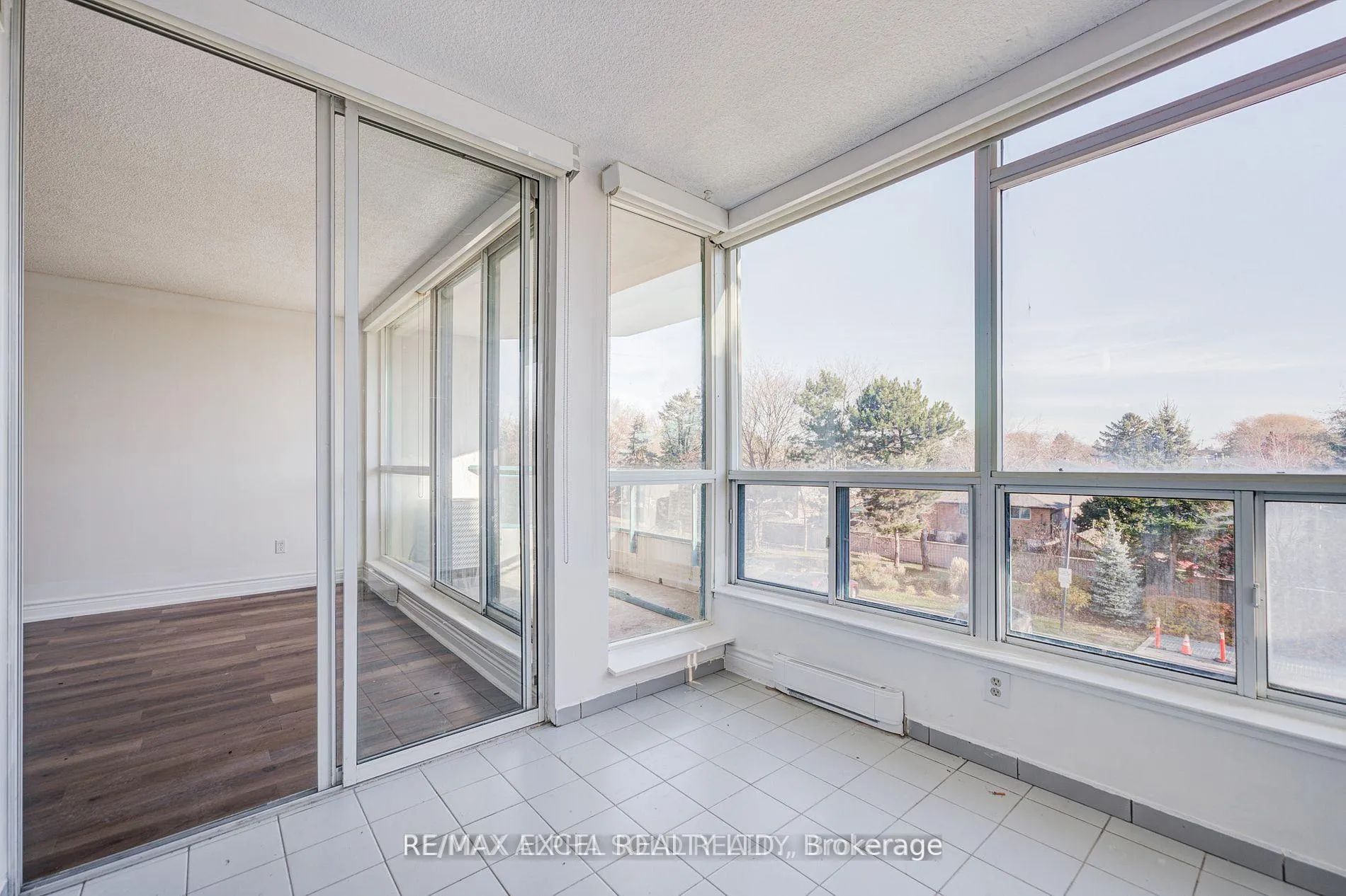 Photo 27 of Unit 303, 4727 Sheppard Avenue E, Scarborough, Agincourt South-Malvern West — HOMEH