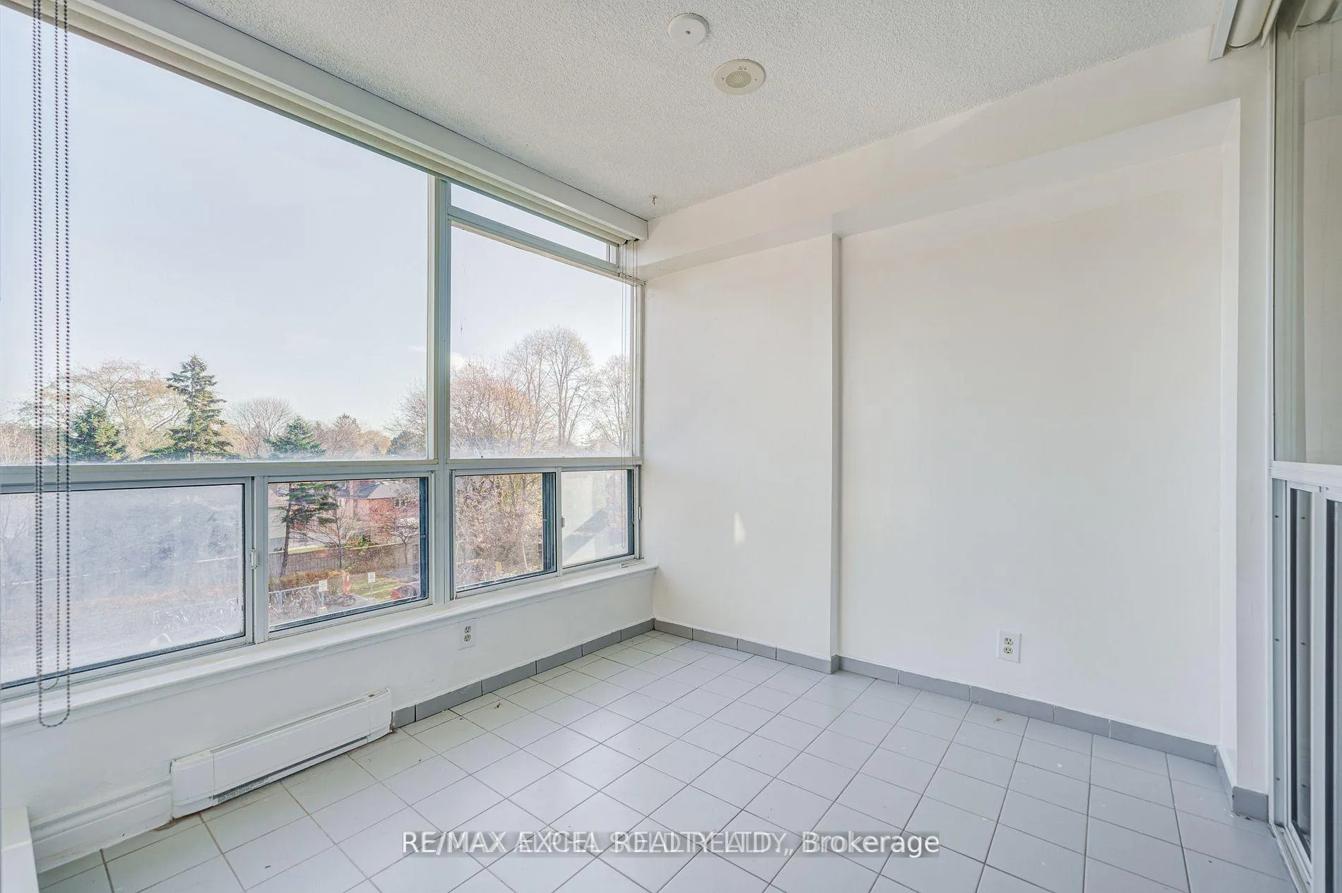 Photo 28 of Unit 303, 4727 Sheppard Avenue E, Scarborough, Agincourt South-Malvern West — HOMEH