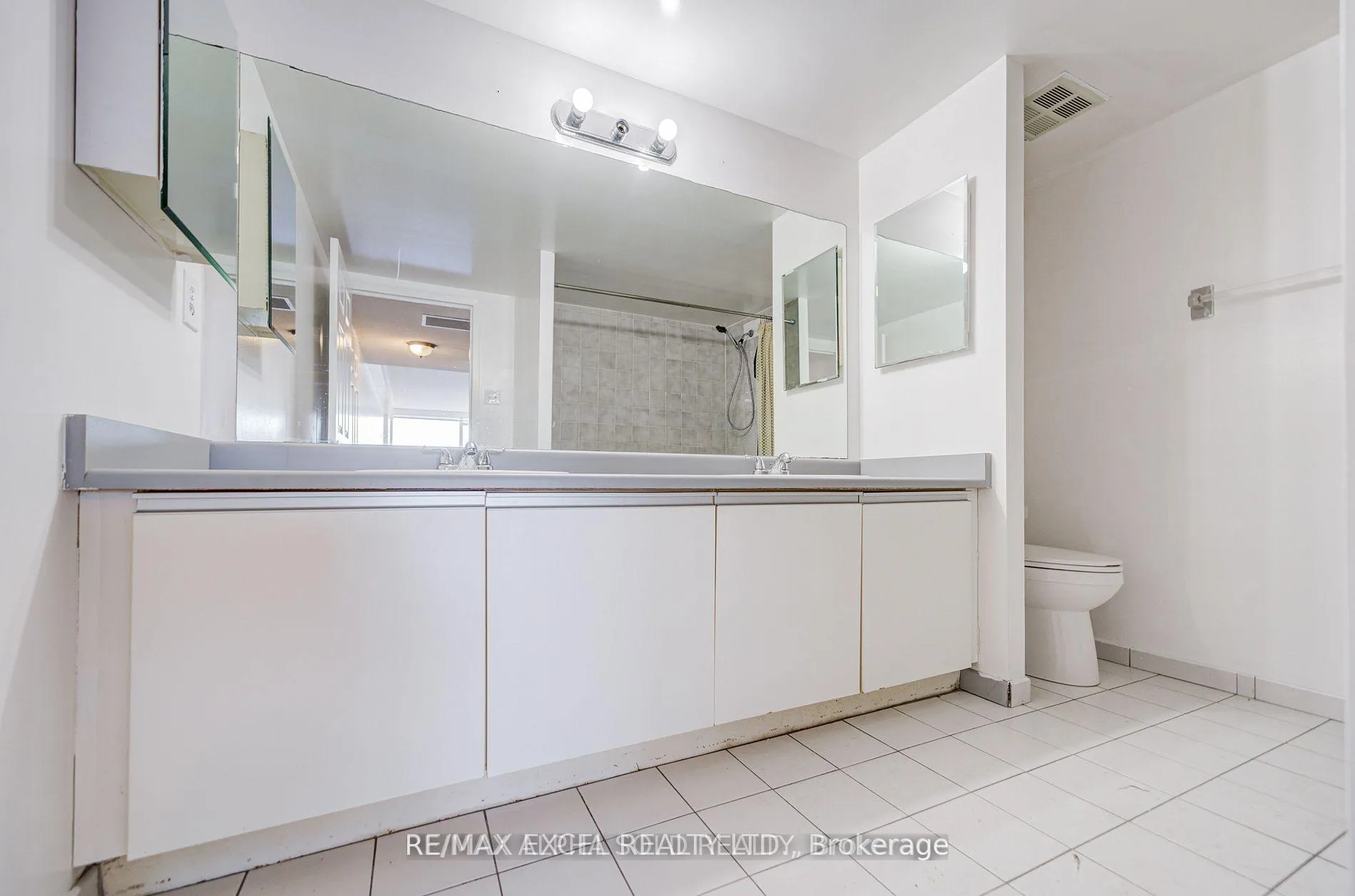 Photo 32 of Unit 303, 4727 Sheppard Avenue E, Scarborough, Agincourt South-Malvern West — HOMEH