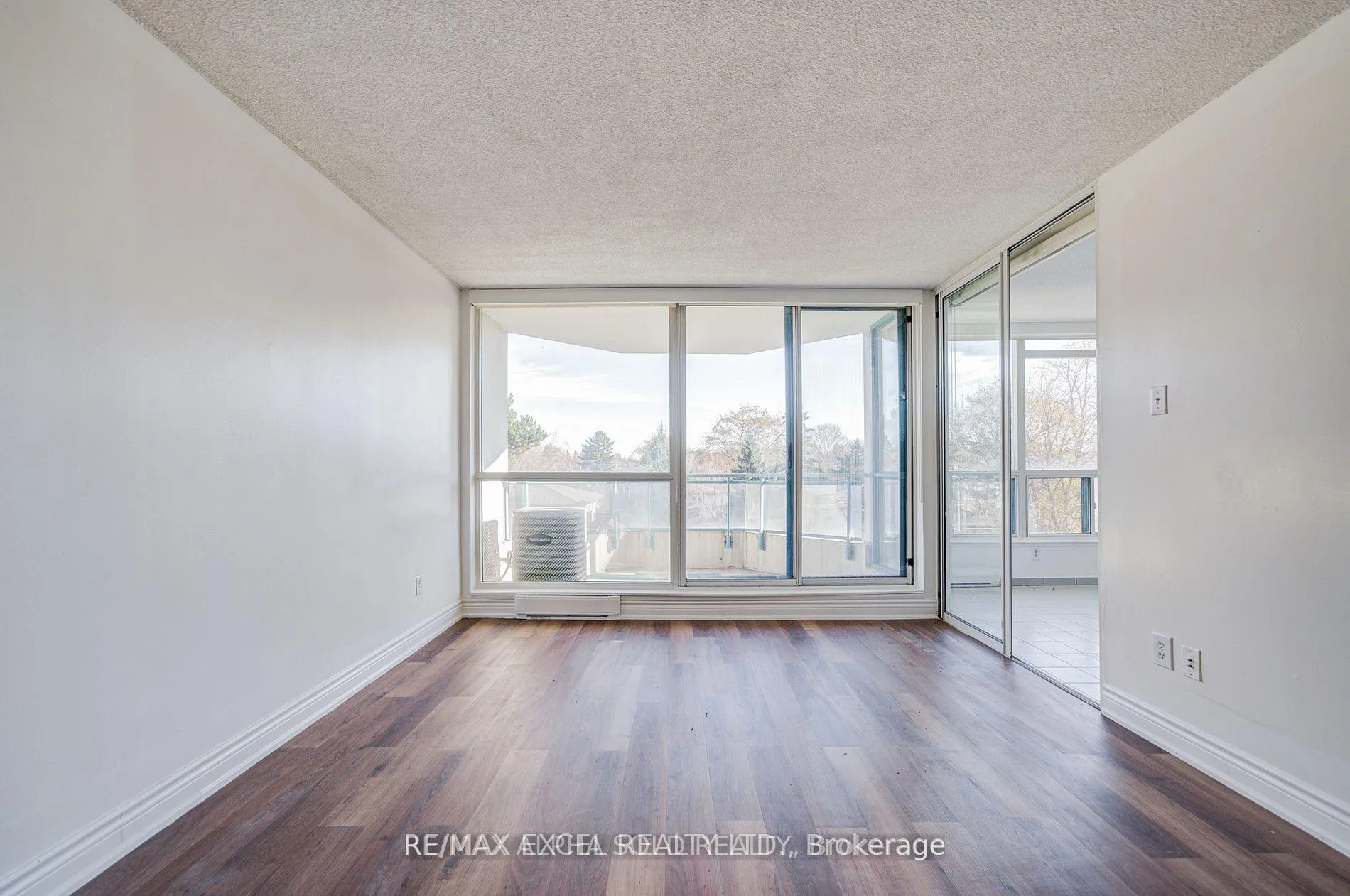 Photo 34 of Unit 303, 4727 Sheppard Avenue E, Scarborough, Agincourt South-Malvern West — HOMEH