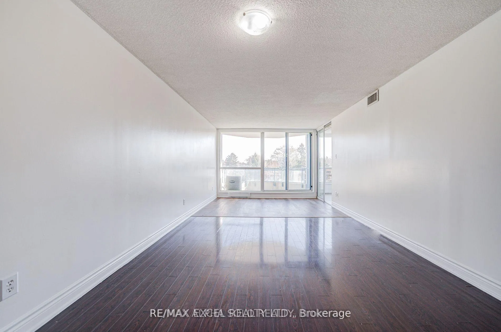 Photo 37 of Unit 303, 4727 Sheppard Avenue E, Scarborough, Agincourt South-Malvern West — HOMEH