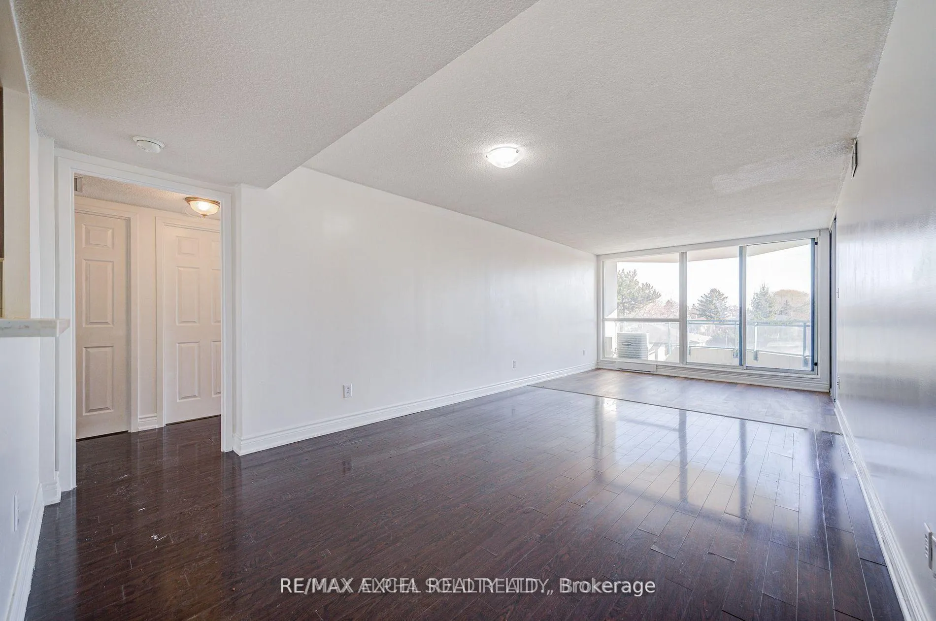 Photo 38 of Unit 303, 4727 Sheppard Avenue E, Scarborough, Agincourt South-Malvern West — HOMEH