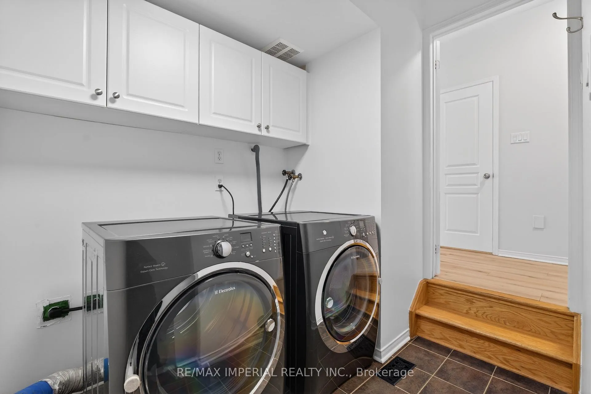 Photo 23 of 18 Davidoff Street, Markham, Wismer — HOMEH