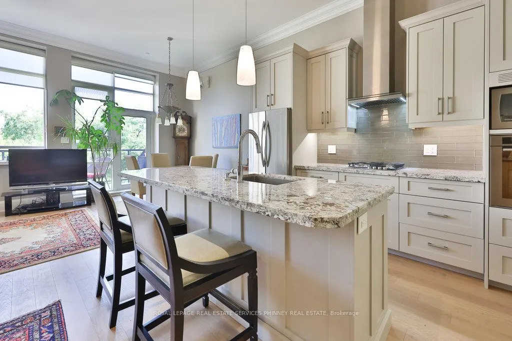 Photo 5 of Unit 204, 397 King Street W, Hamilton, Cootes Paradise — HOMEH