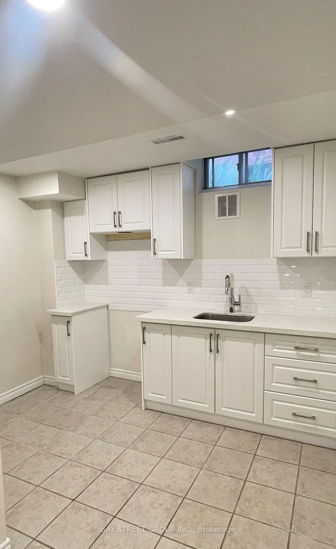 Photo 10 of 148 Trail Ridge Lane, Markham, Berczy — HOMEH