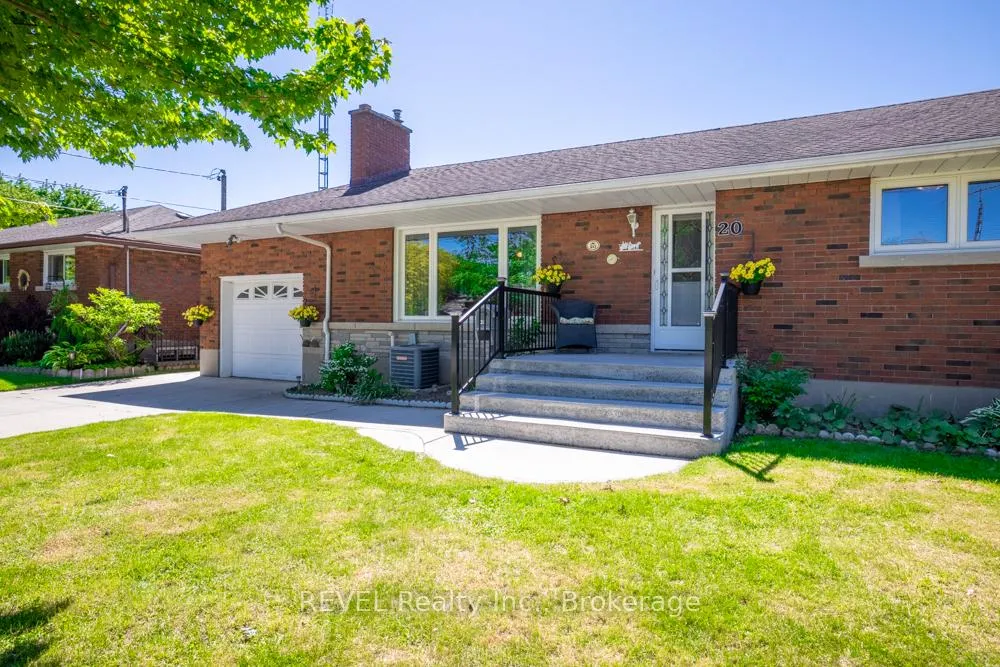 Photo 3 of 20 Glencairn Drive, St. Catharines, Bunting/Linwell — HOMEH