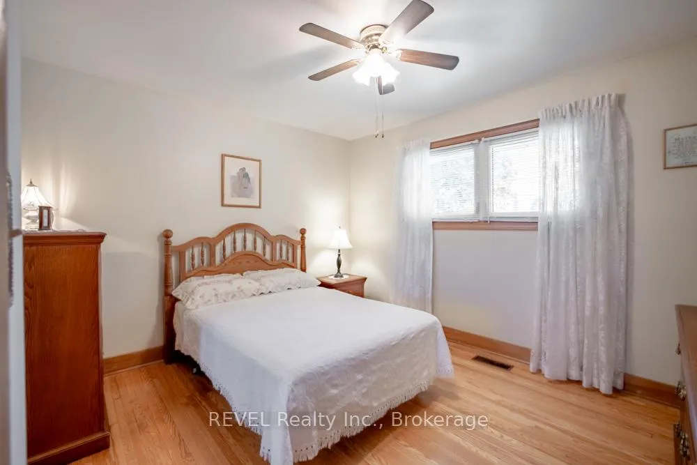 Photo 18 of 20 Glencairn Drive, St. Catharines, Bunting/Linwell — HOMEH