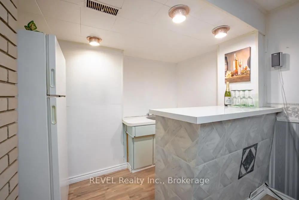 Photo 24 of 20 Glencairn Drive, St. Catharines, Bunting/Linwell — HOMEH